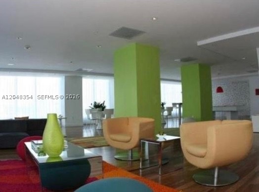 image The Loft 215