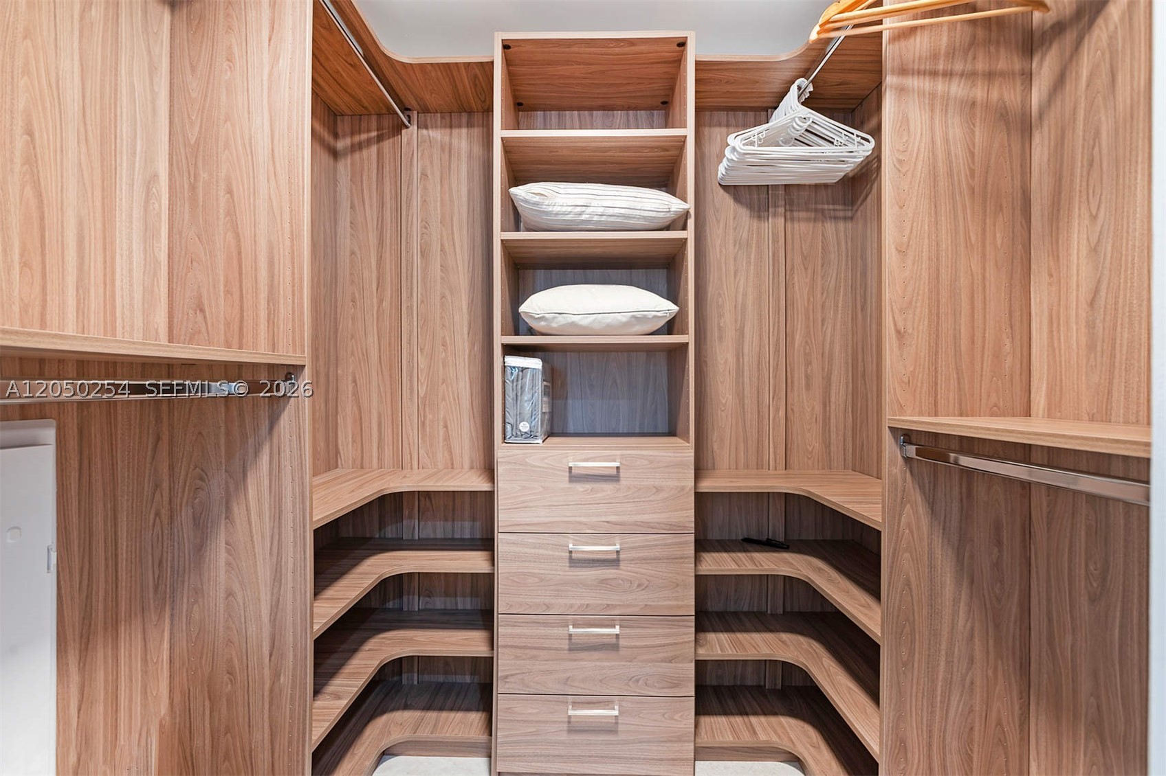 image Aria on the Bay17