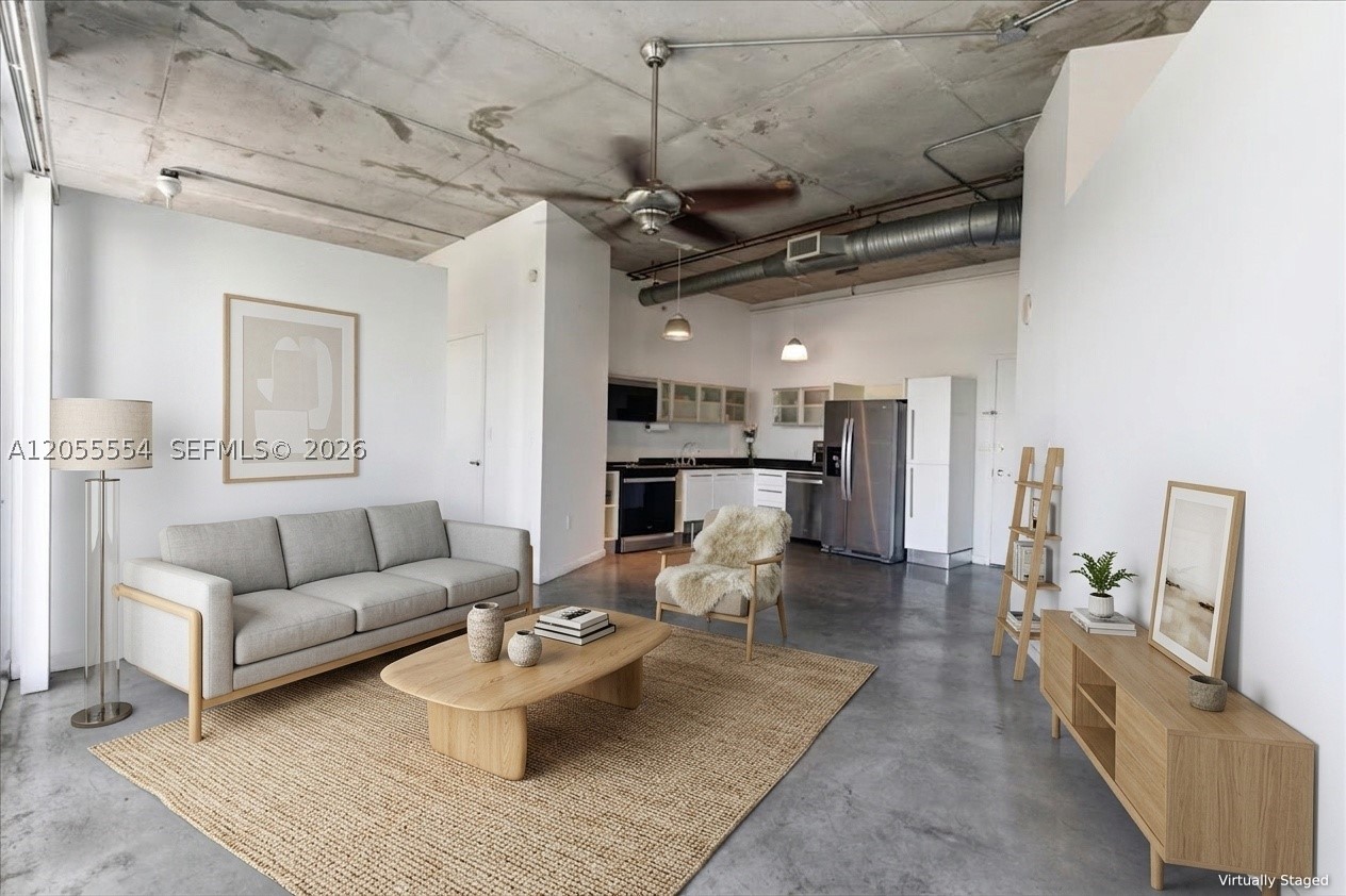 10 SW South Riv Dr #806