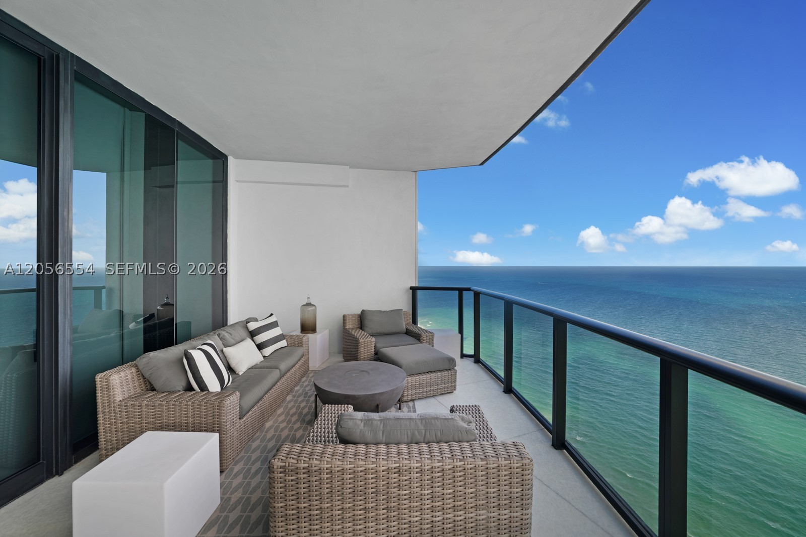 18555 Collins Ave #5201 Sunny Isles Beach, FL 33160