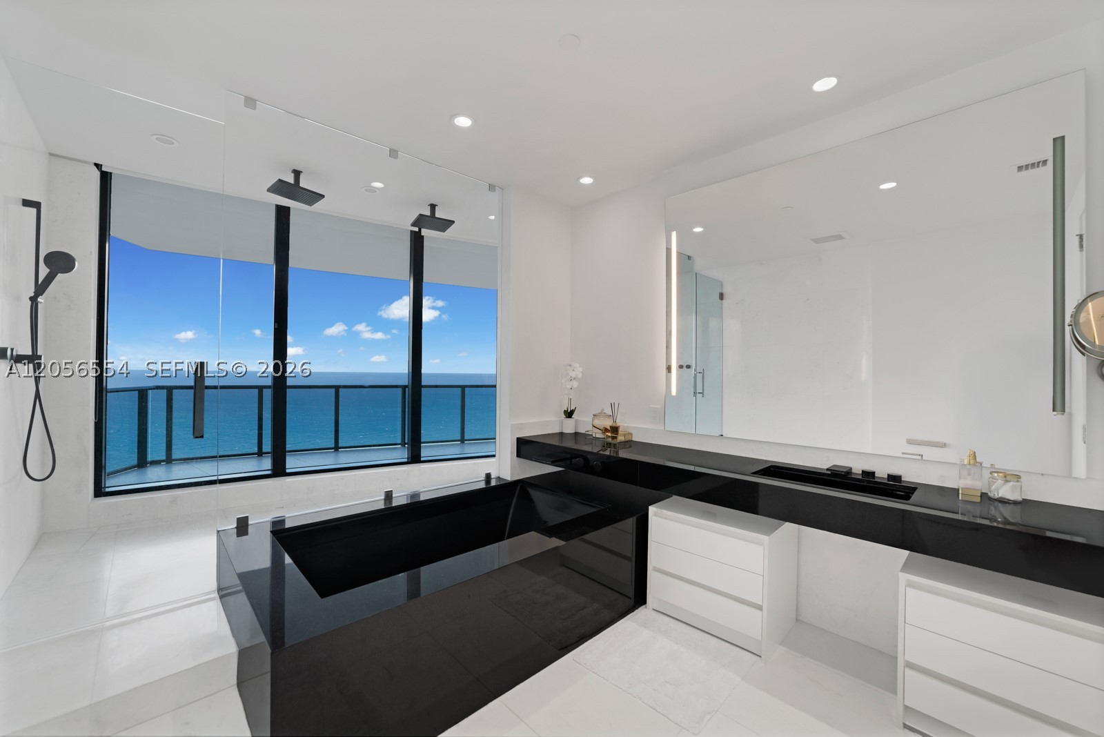 18555 Collins Ave #5201 Sunny Isles Beach, FL 33160