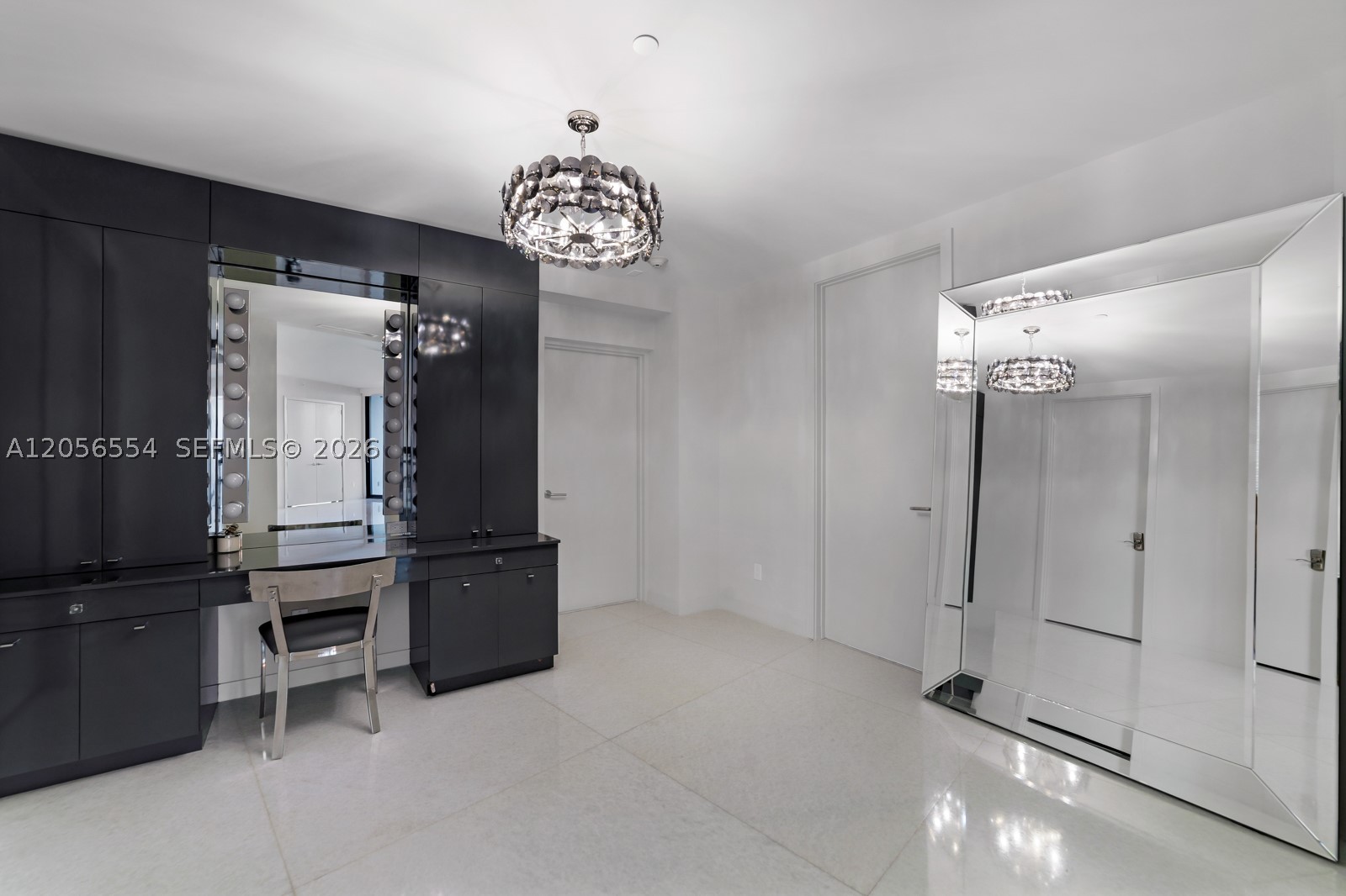 18555 Collins Ave #5201 Sunny Isles Beach, FL 33160