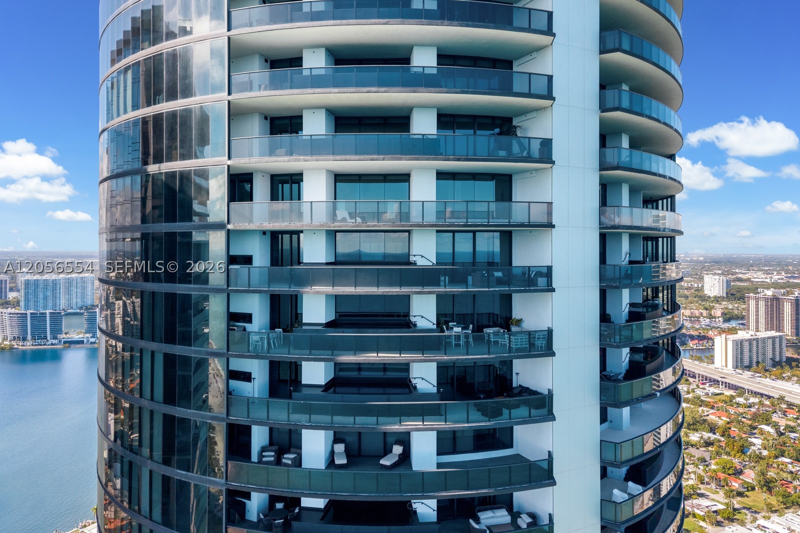 18555 Collins Ave #5201 Sunny Isles Beach, FL 33160