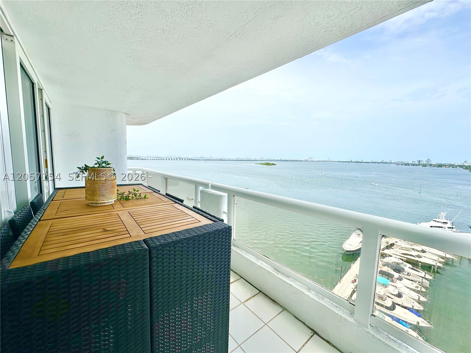 1717 N Bayshore Dr #A-1534