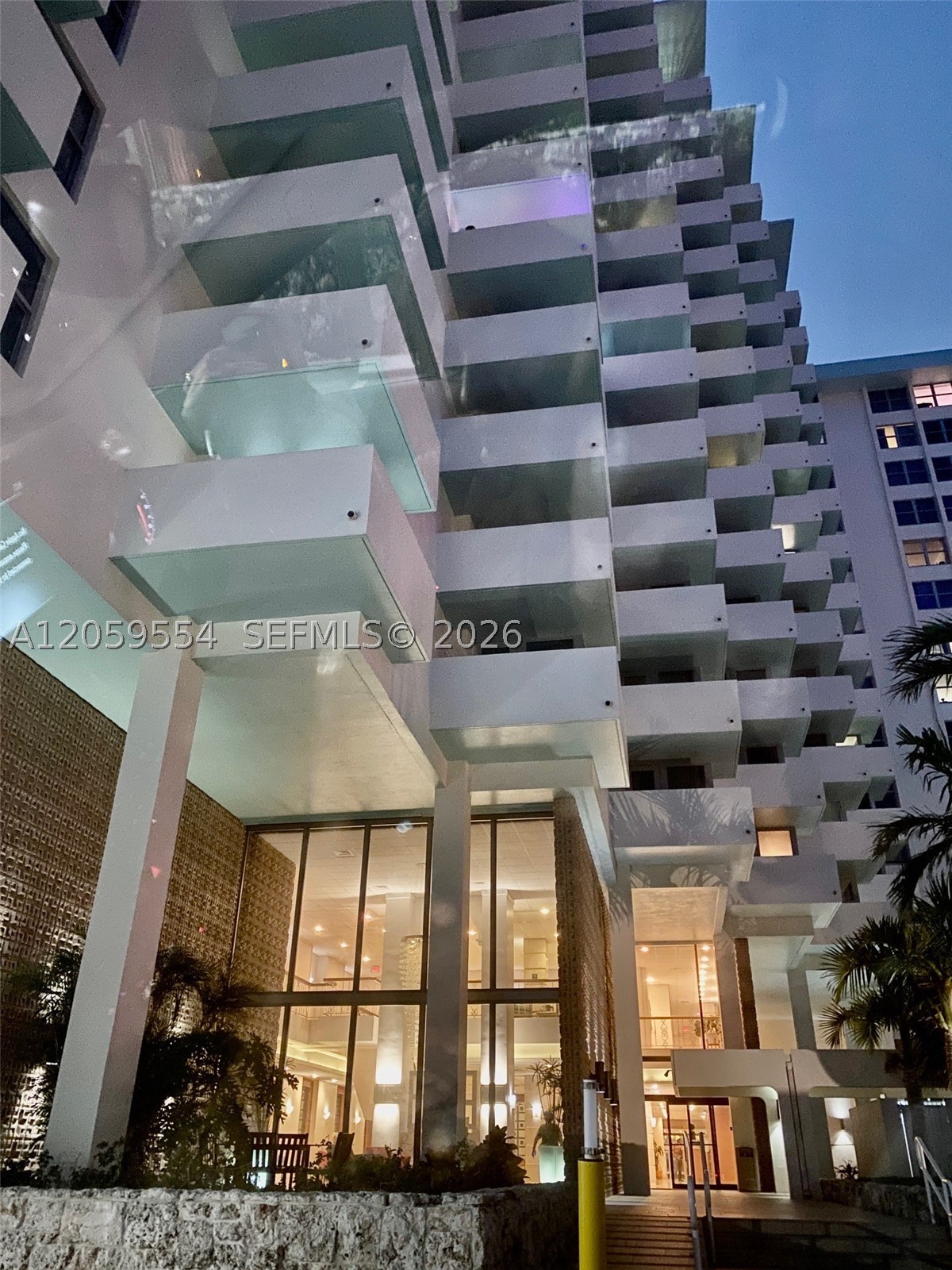 2899 Collins Ave #450