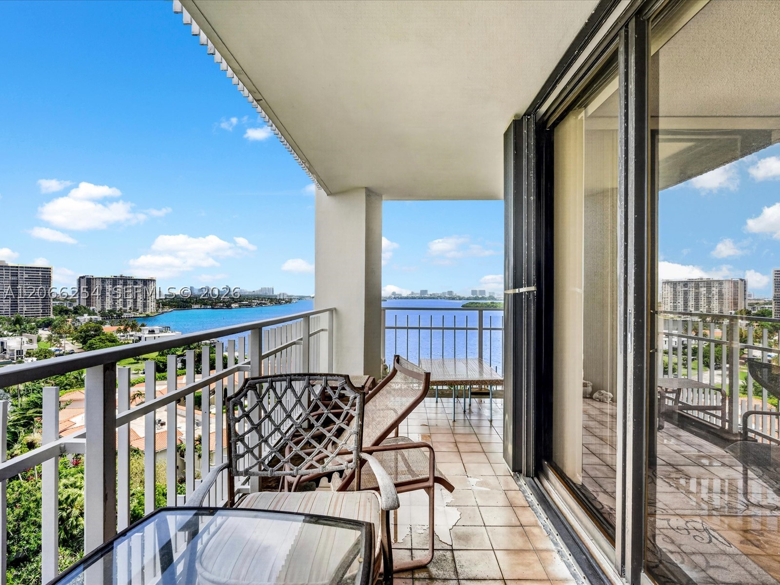 4000 Towerside Ter #1407