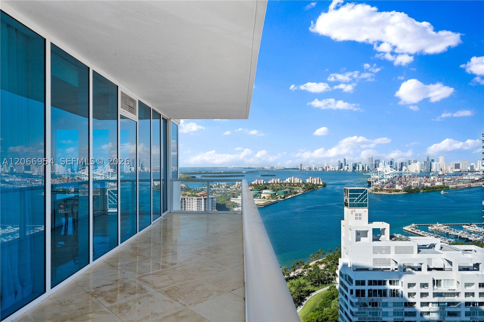 100 S Pointe Dr #3207 Miami Beach, FL 33139