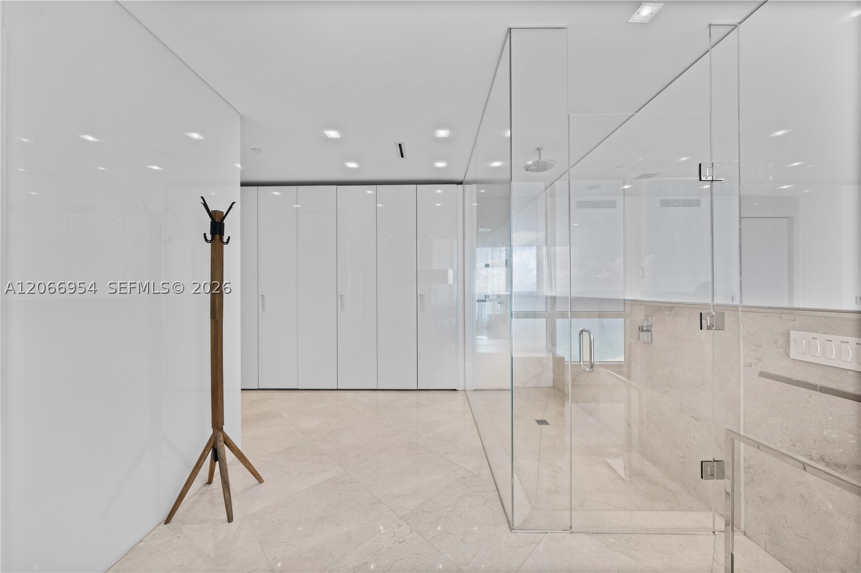 100 S Pointe Dr #3207 Miami Beach, FL 33139