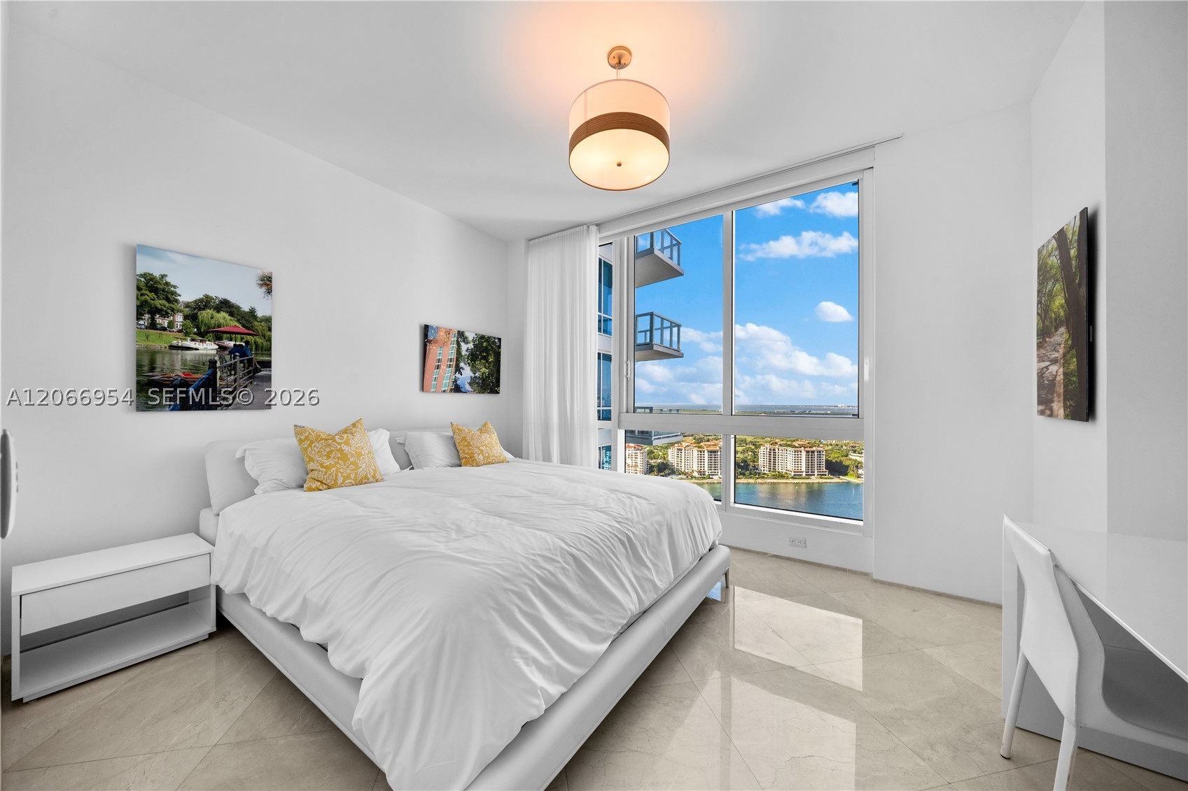 100 S Pointe Dr #3207 Miami Beach, FL 33139