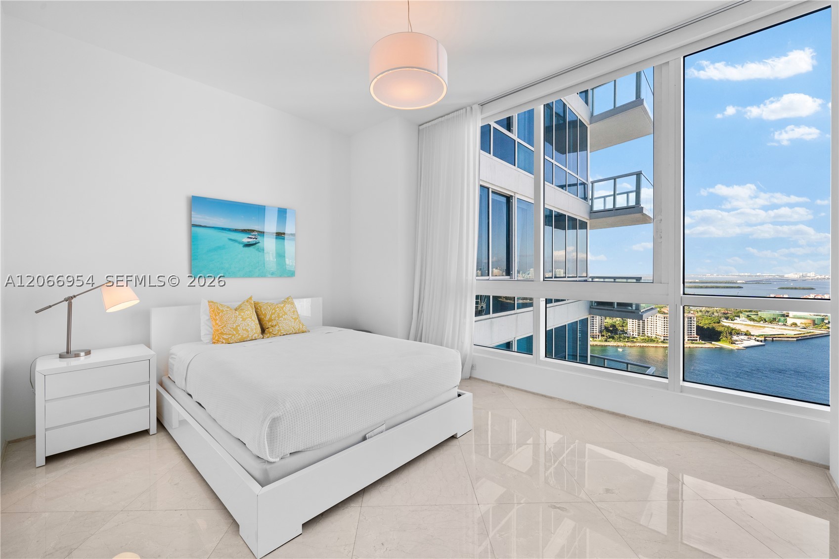 100 S Pointe Dr #3207 Miami Beach, FL 33139