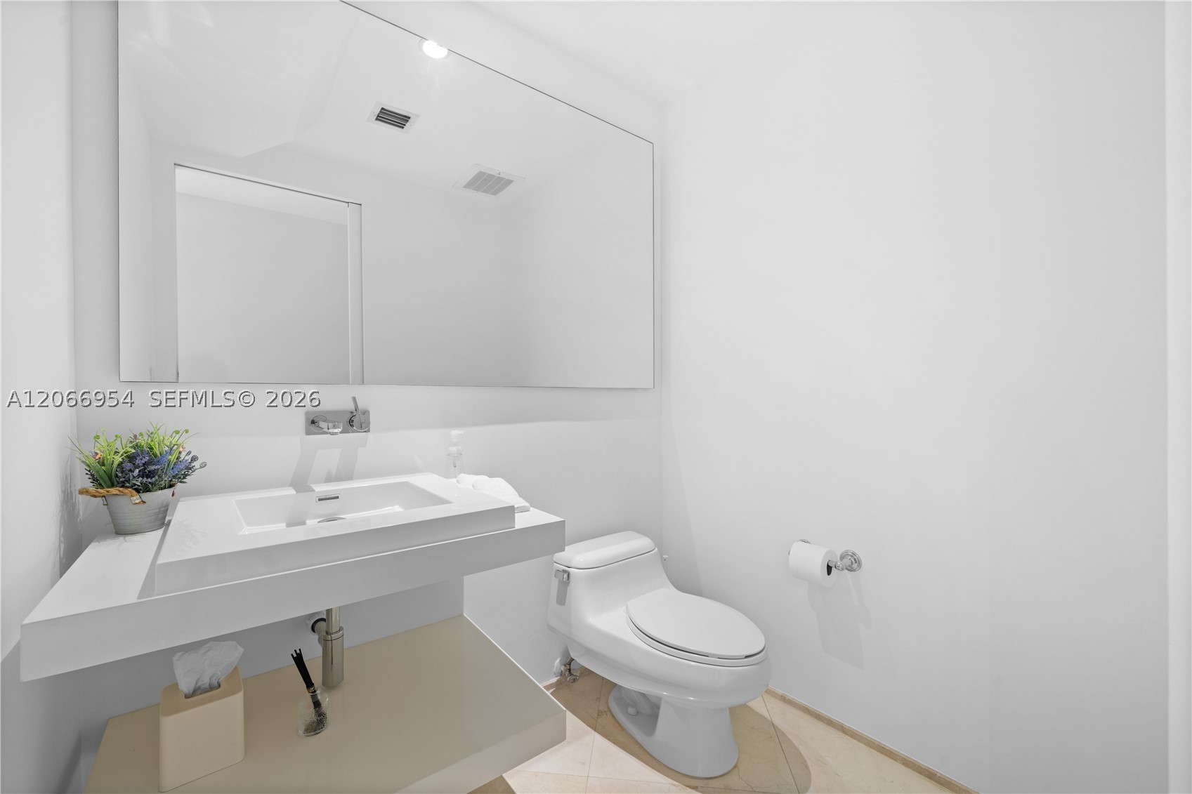 100 S Pointe Dr #3207 Miami Beach, FL 33139