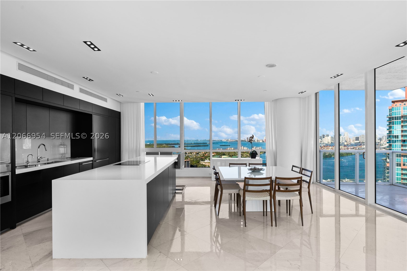 100 S Pointe Dr #3207 Miami Beach, FL 33139