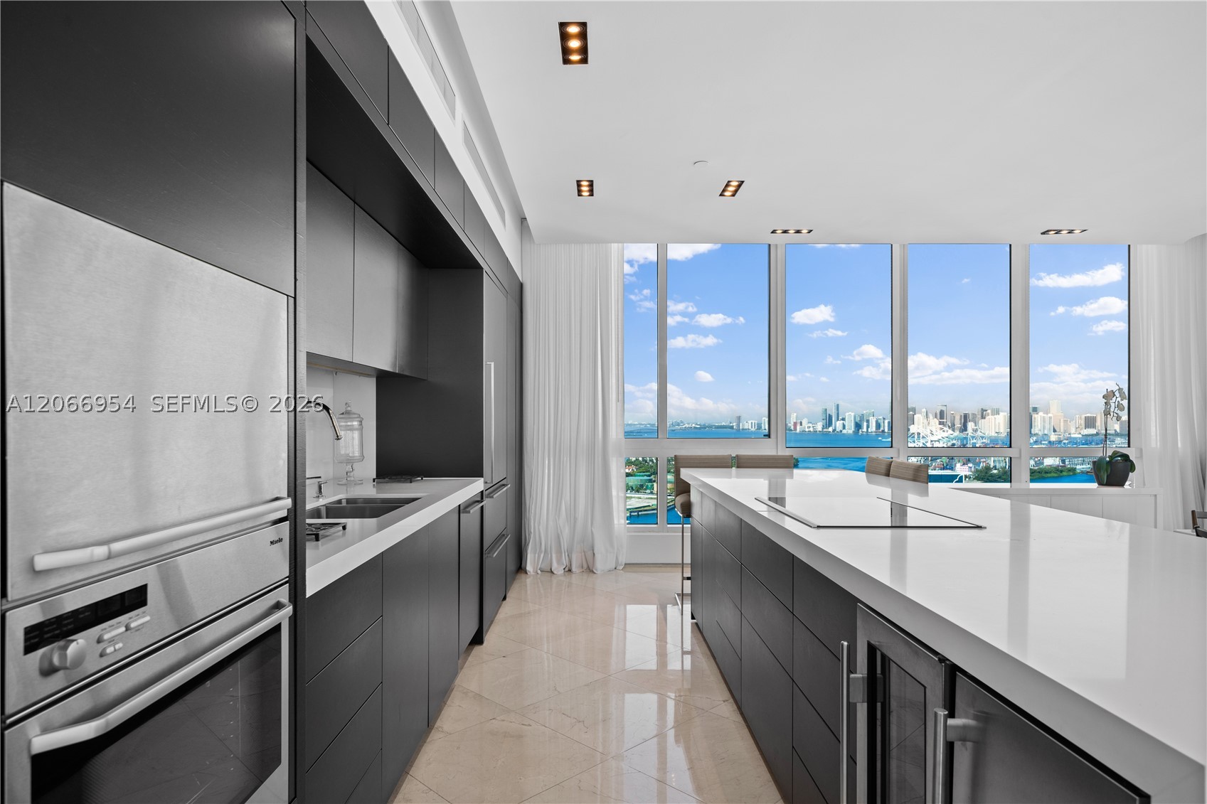 100 S Pointe Dr #3207 Miami Beach, FL 33139