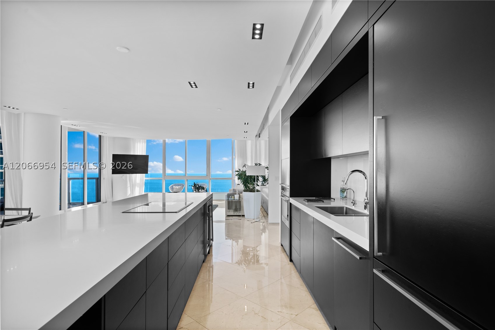 100 S Pointe Dr #3207 Miami Beach, FL 33139