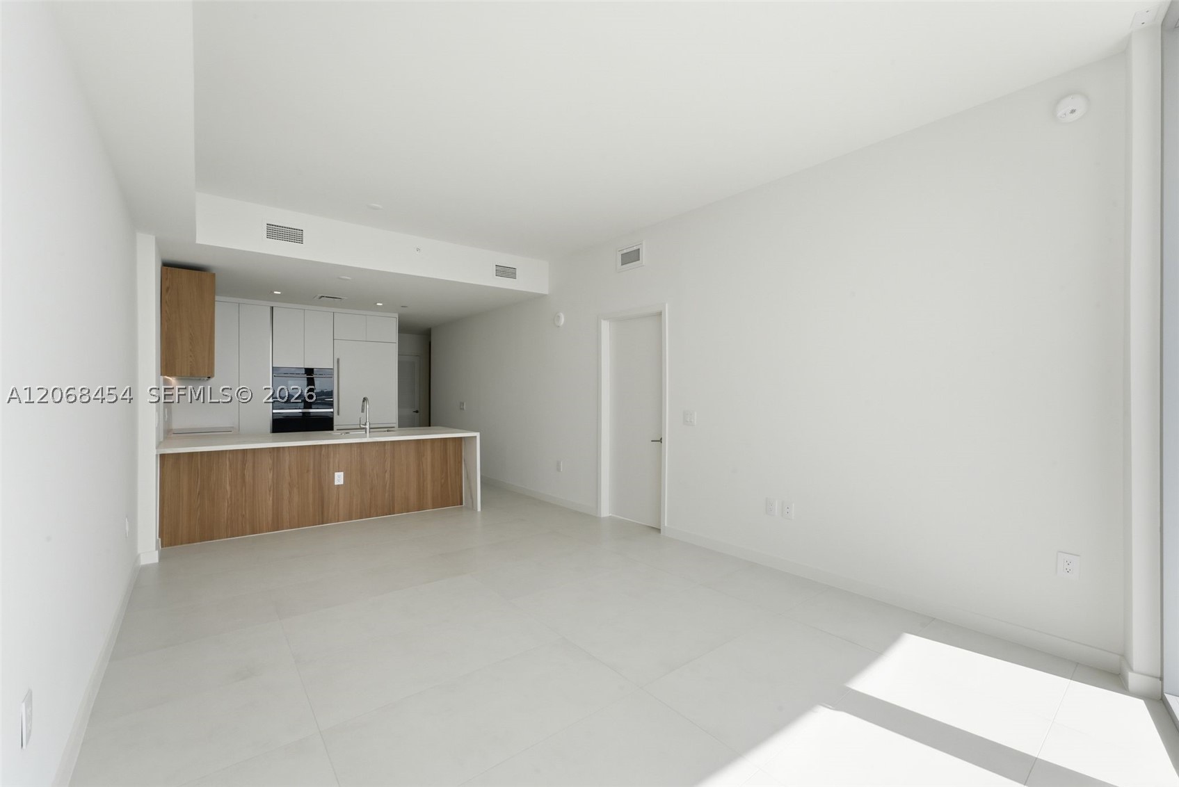 1400 Biscayne Blvd #3004 Miami, FL 33132