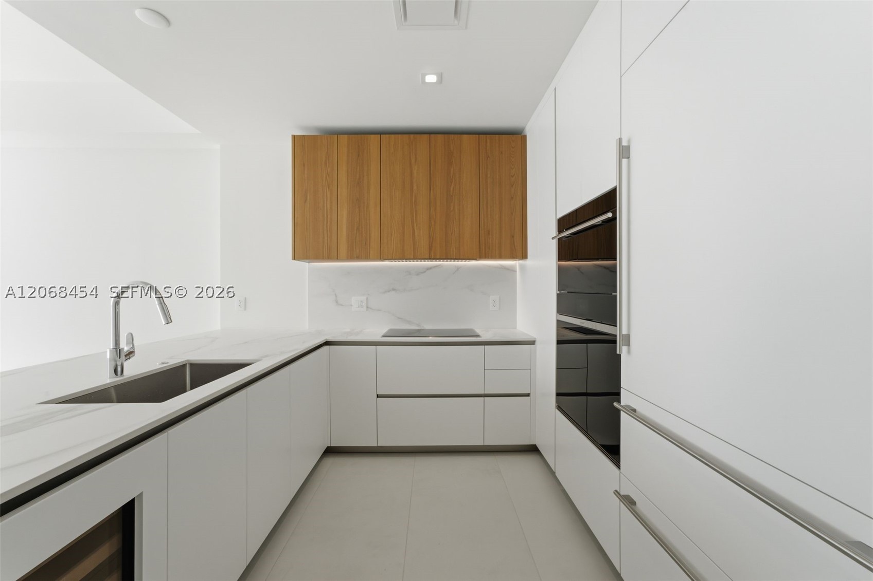 1400 Biscayne Blvd #3004 Miami, FL 33132