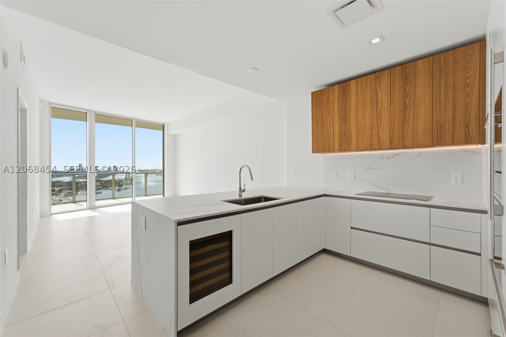 1400 Biscayne Blvd #3004 Miami, FL 33132