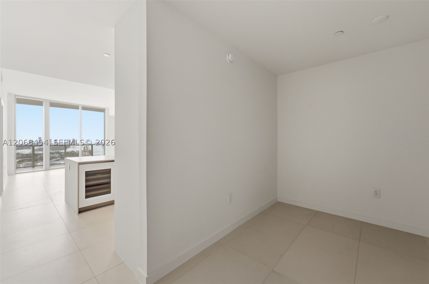 1400 Biscayne Blvd #3004 Miami, FL 33132