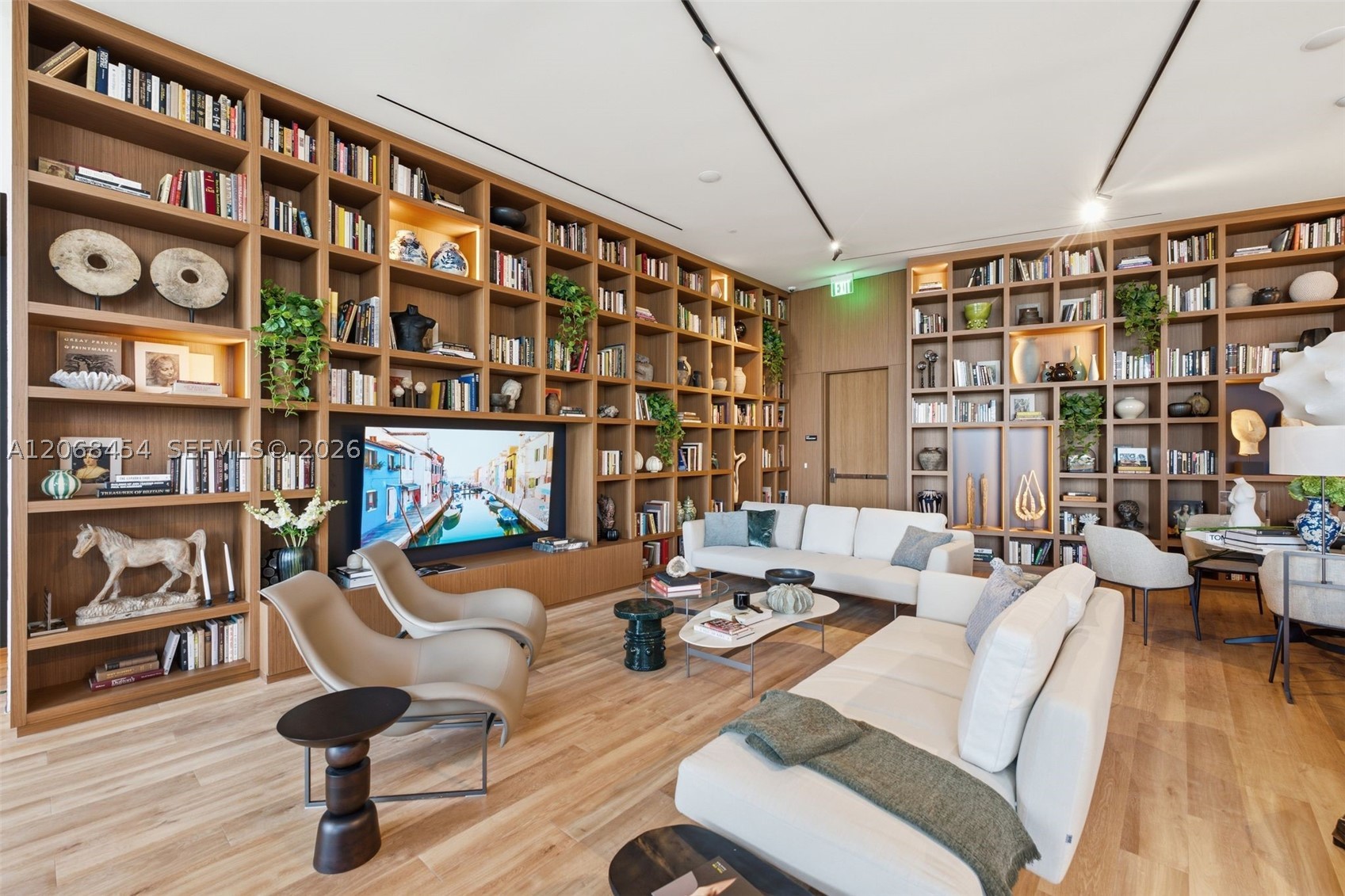 1400 Biscayne Blvd #3004 Miami, FL 33132
