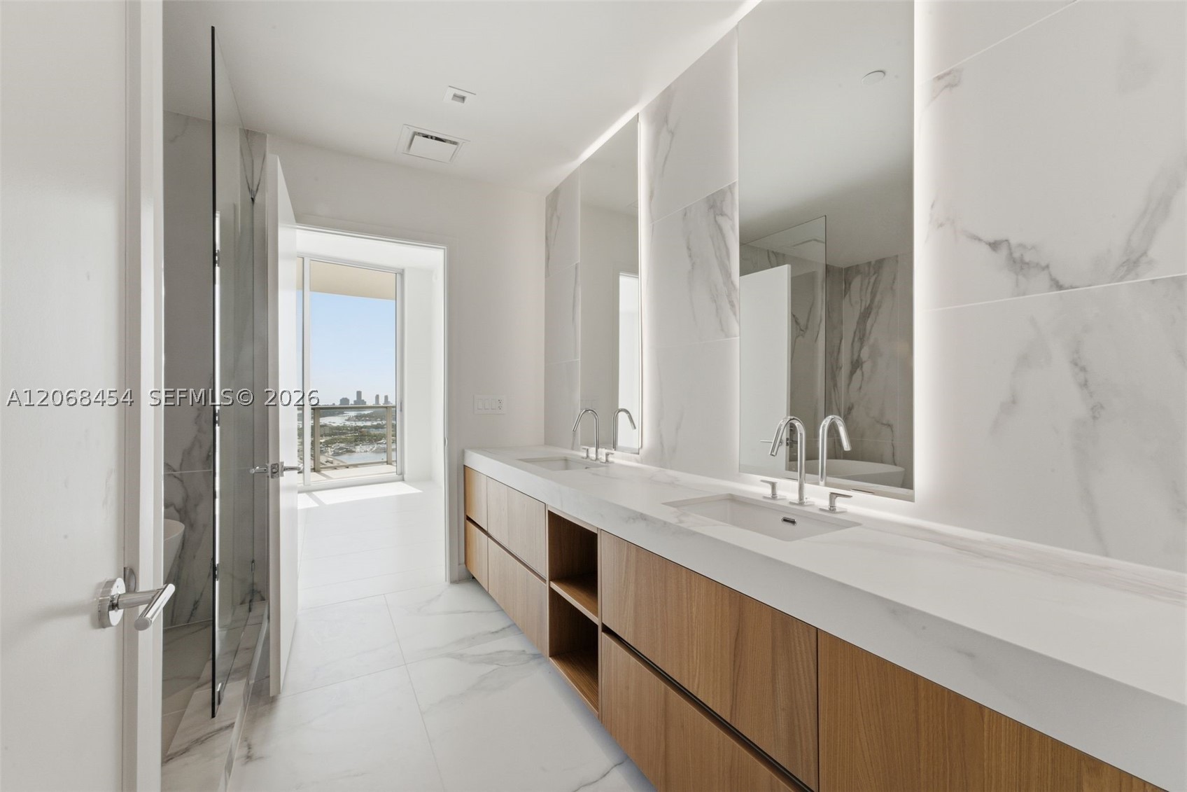 1400 Biscayne Blvd #3004 Miami, FL 33132