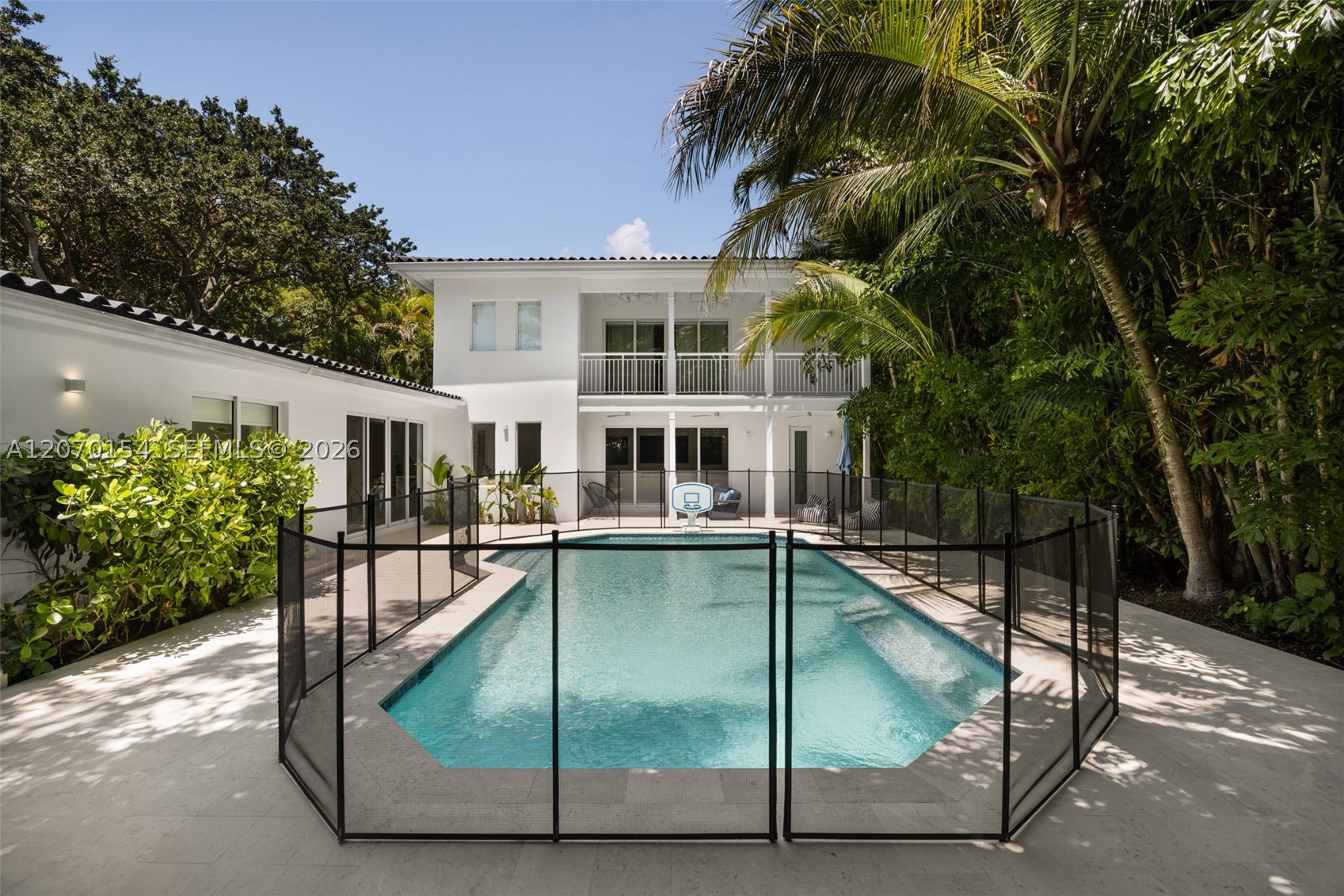 1015 Bayamo Ave Coral Gables, FL 33146