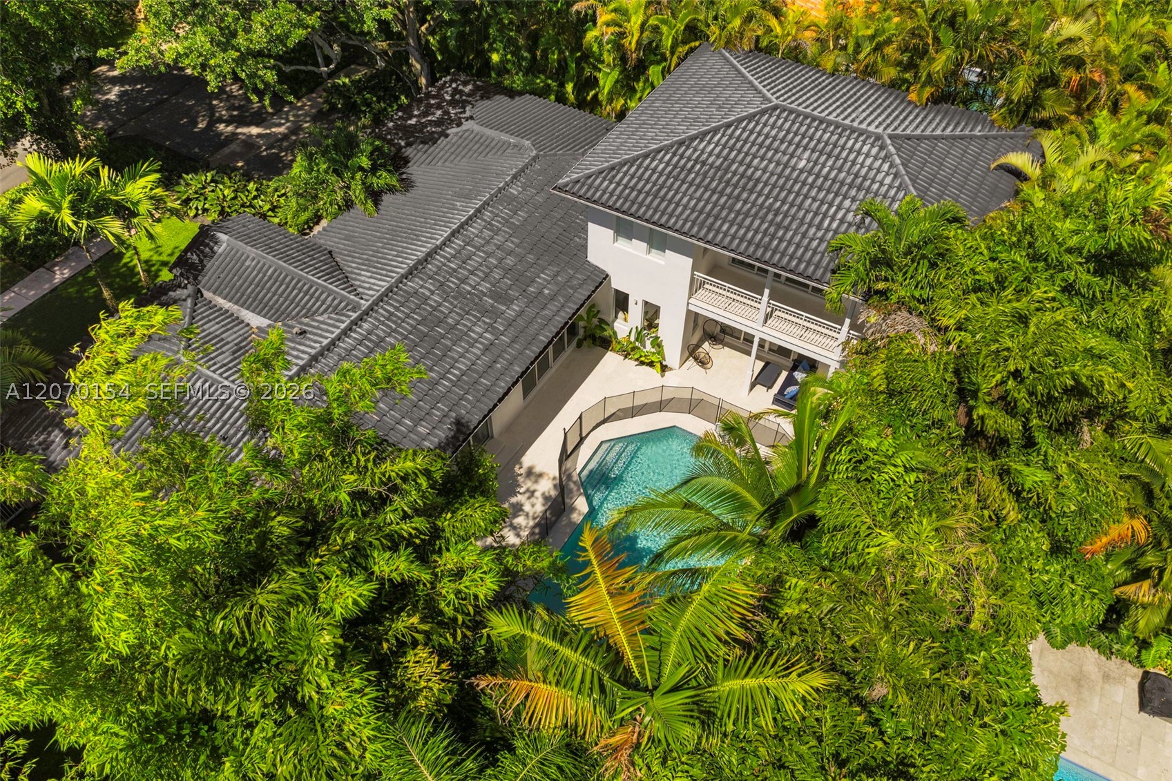 1015 Bayamo Ave Coral Gables, FL 33146