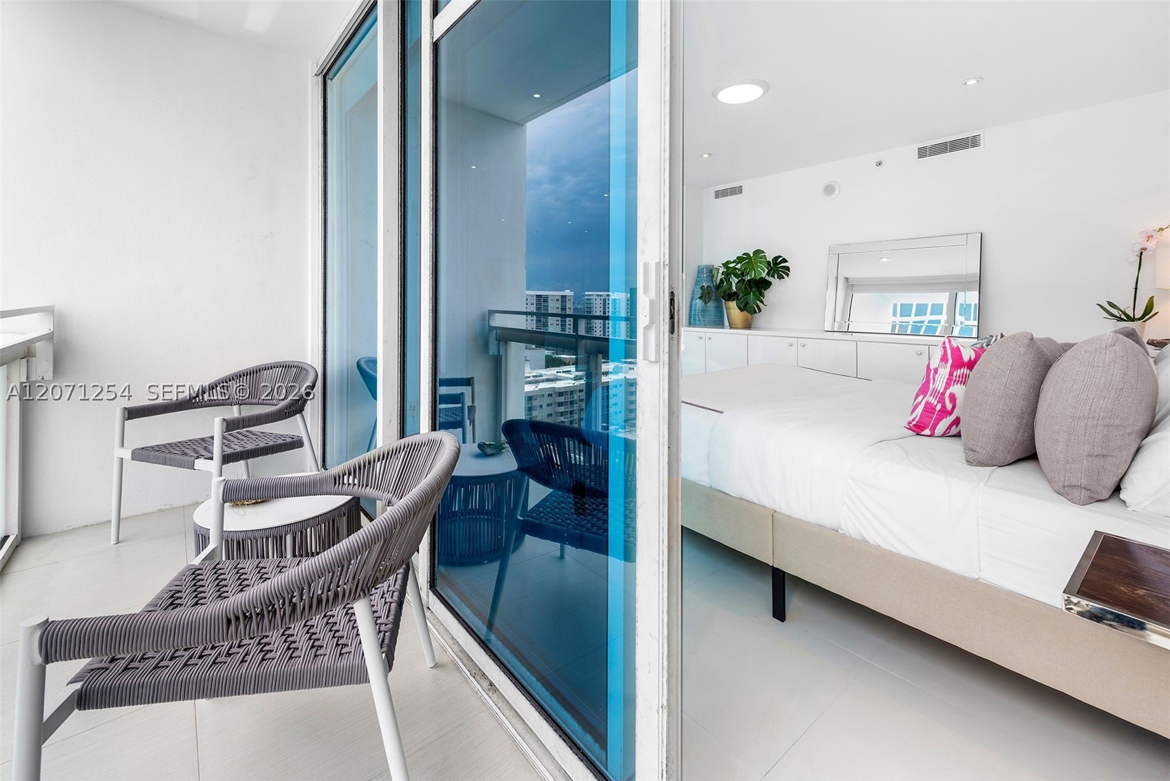 6801 Collins Ave #1206/1210 Miami Beach, FL 33141