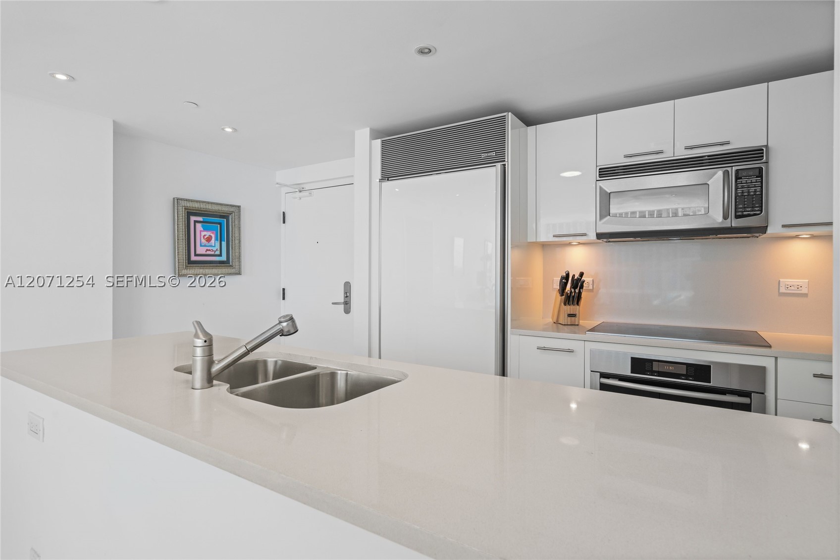 6801 Collins Ave #1206/1210 Miami Beach, FL 33141