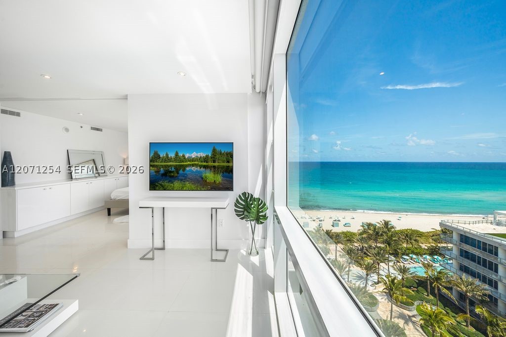 6801 Collins Ave #1206/1210 Miami Beach, FL 33141