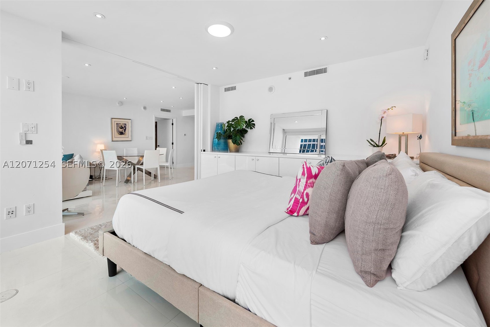 6801 Collins Ave #1206/1210 Miami Beach, FL 33141