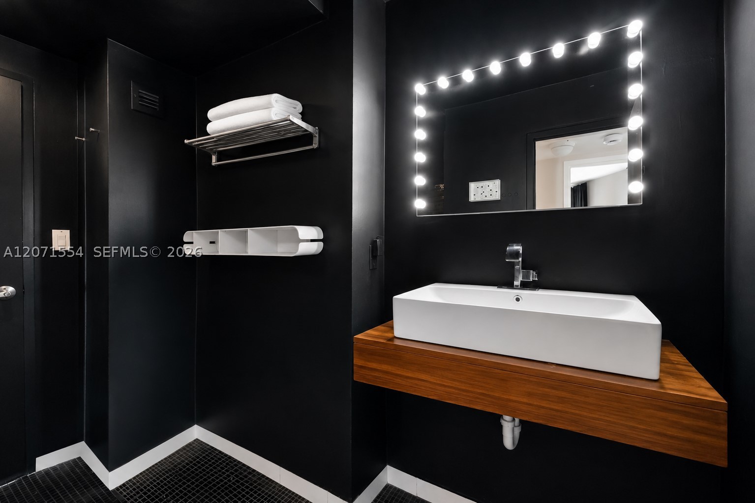 800 West Ave #917 Miami Beach, FL 33139