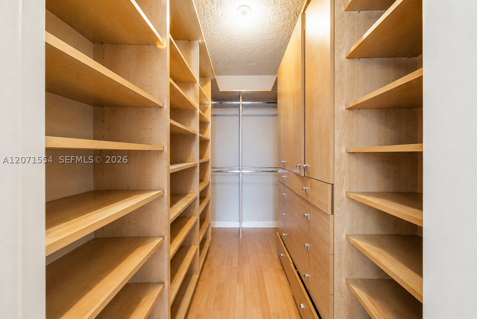 800 West Ave #917 Miami Beach, FL 33139