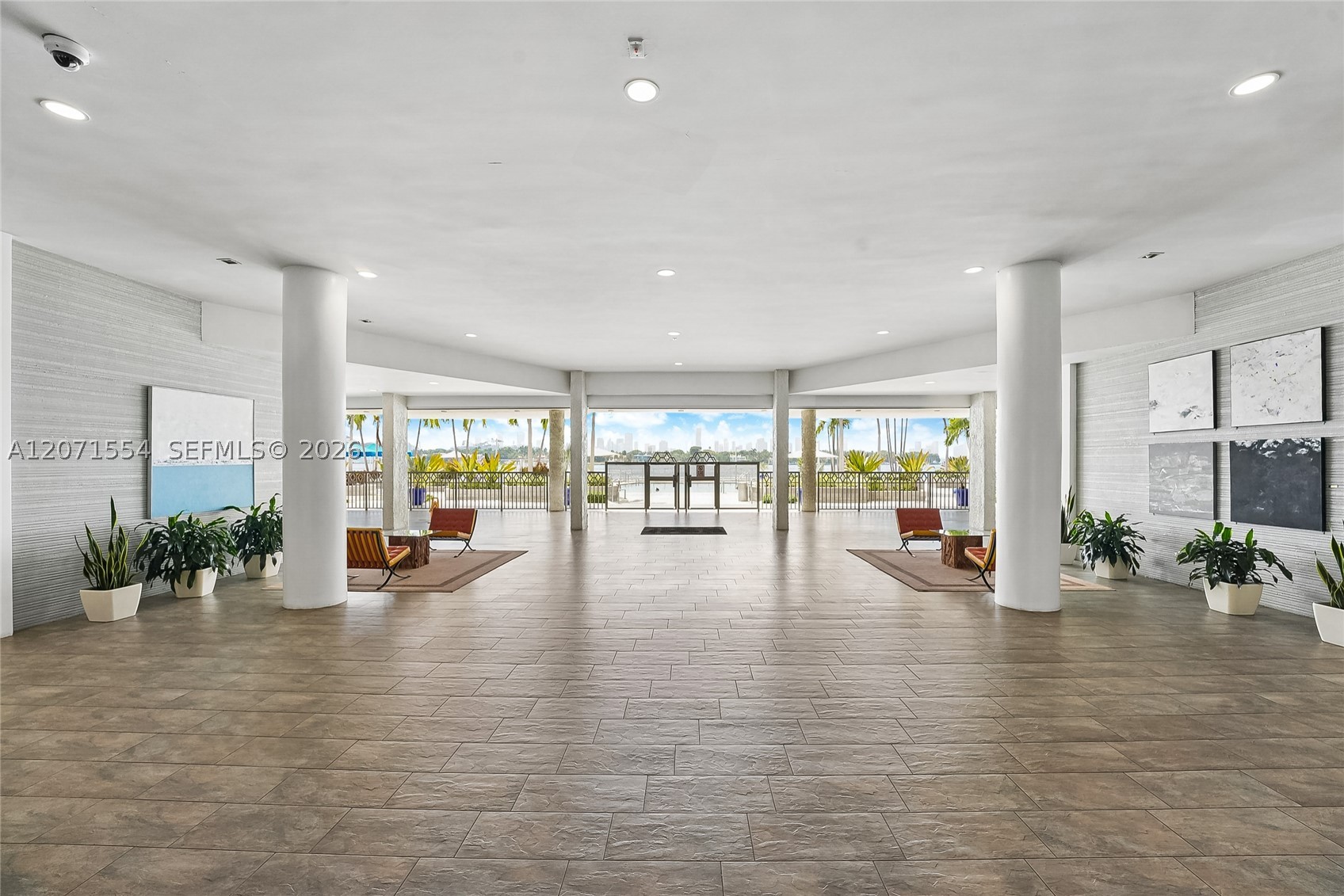 800 West Ave #917 Miami Beach, FL 33139
