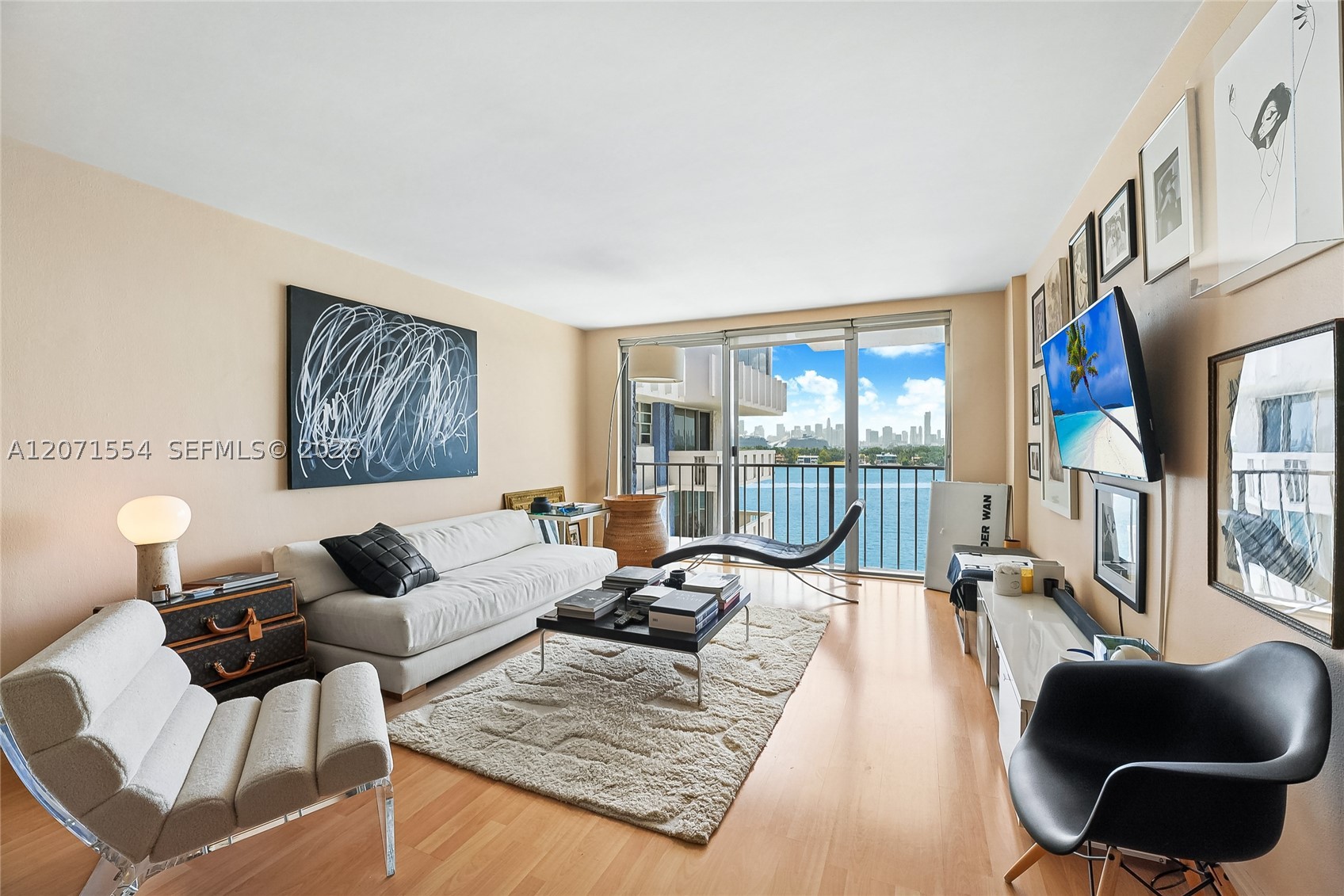 800 West Ave #917 Miami Beach, FL 33139