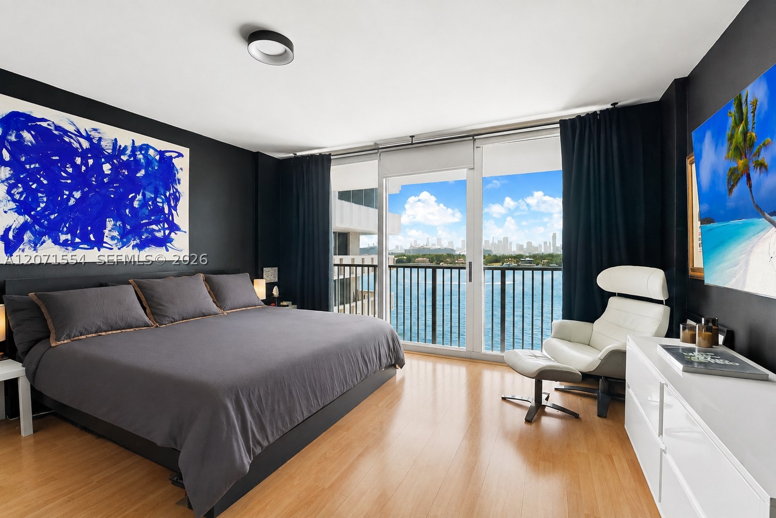 800 West Ave #917 Miami Beach, FL 33139