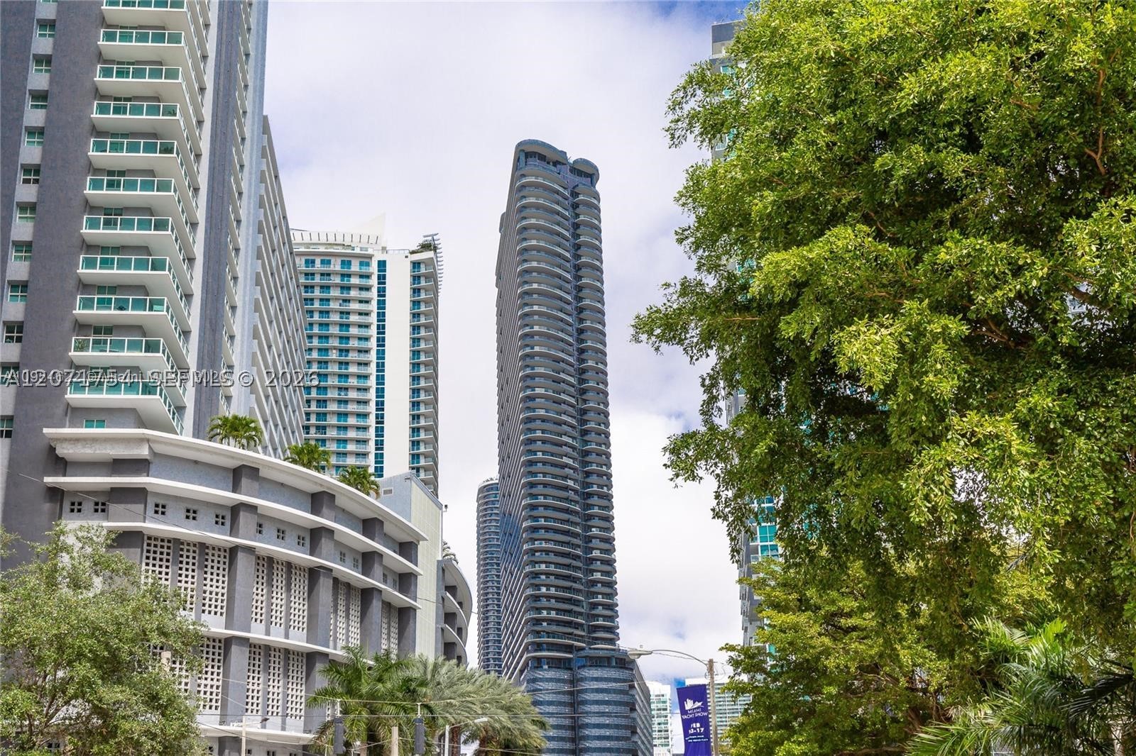 image Brickell Flatiron22