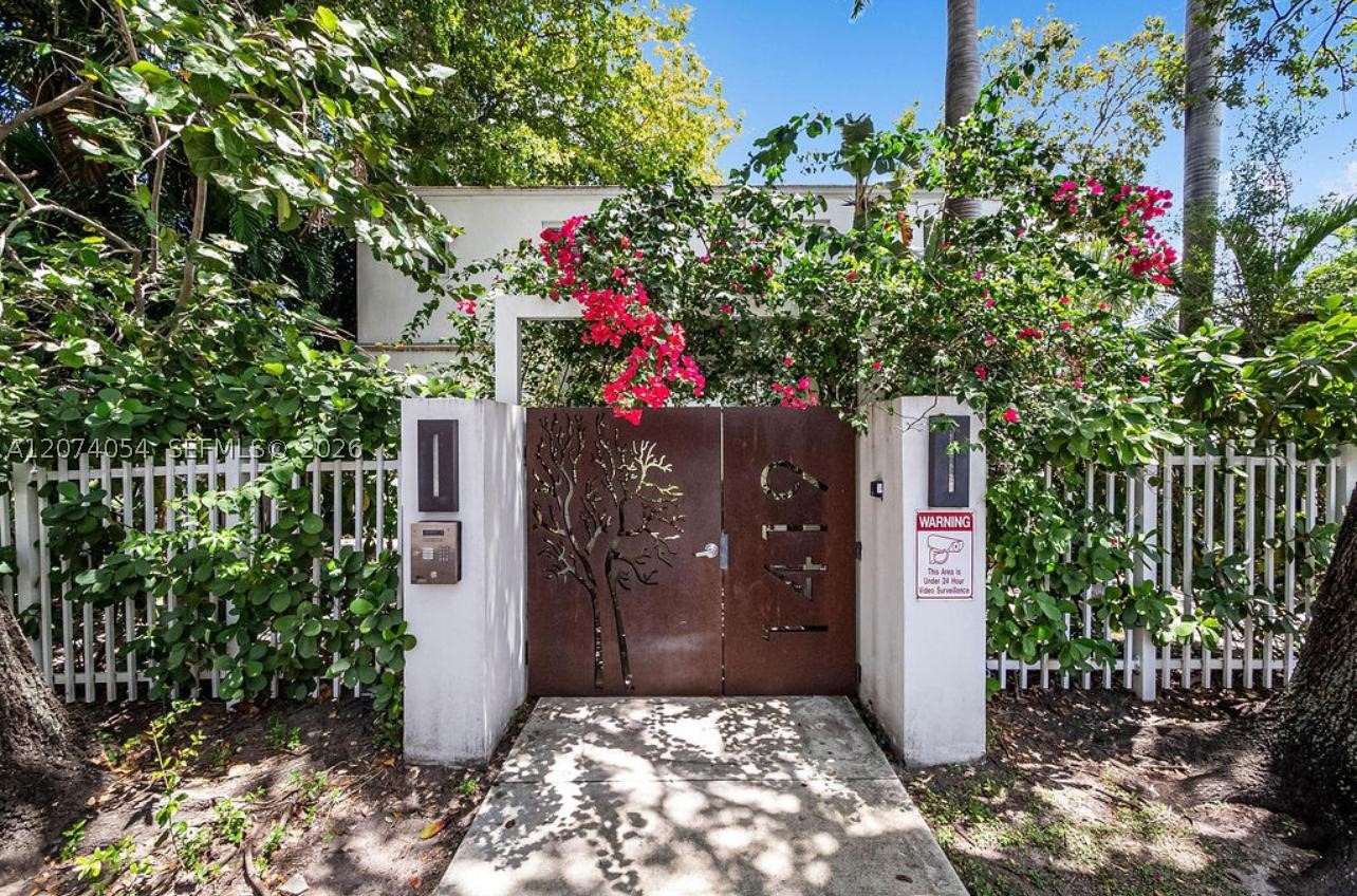 1419 West Ave #201