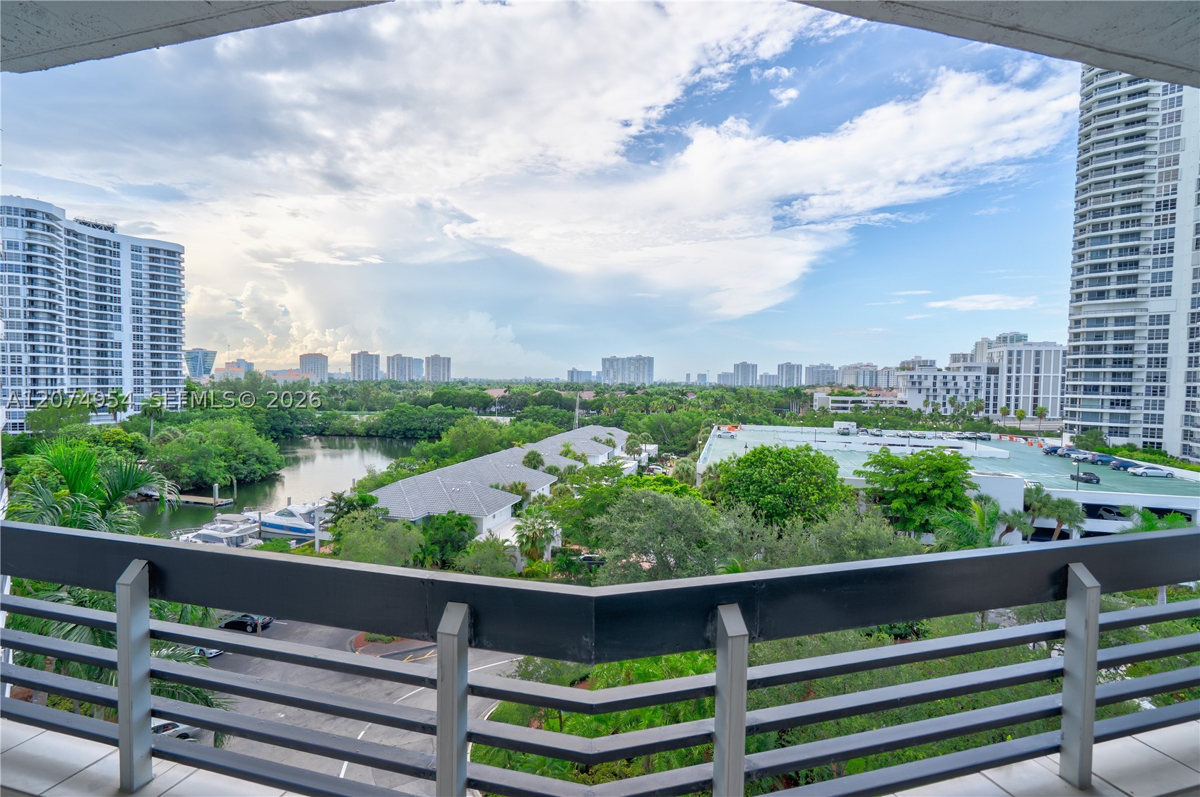 3530 Mystic Pointe Dr #808 Aventura, FL 33180