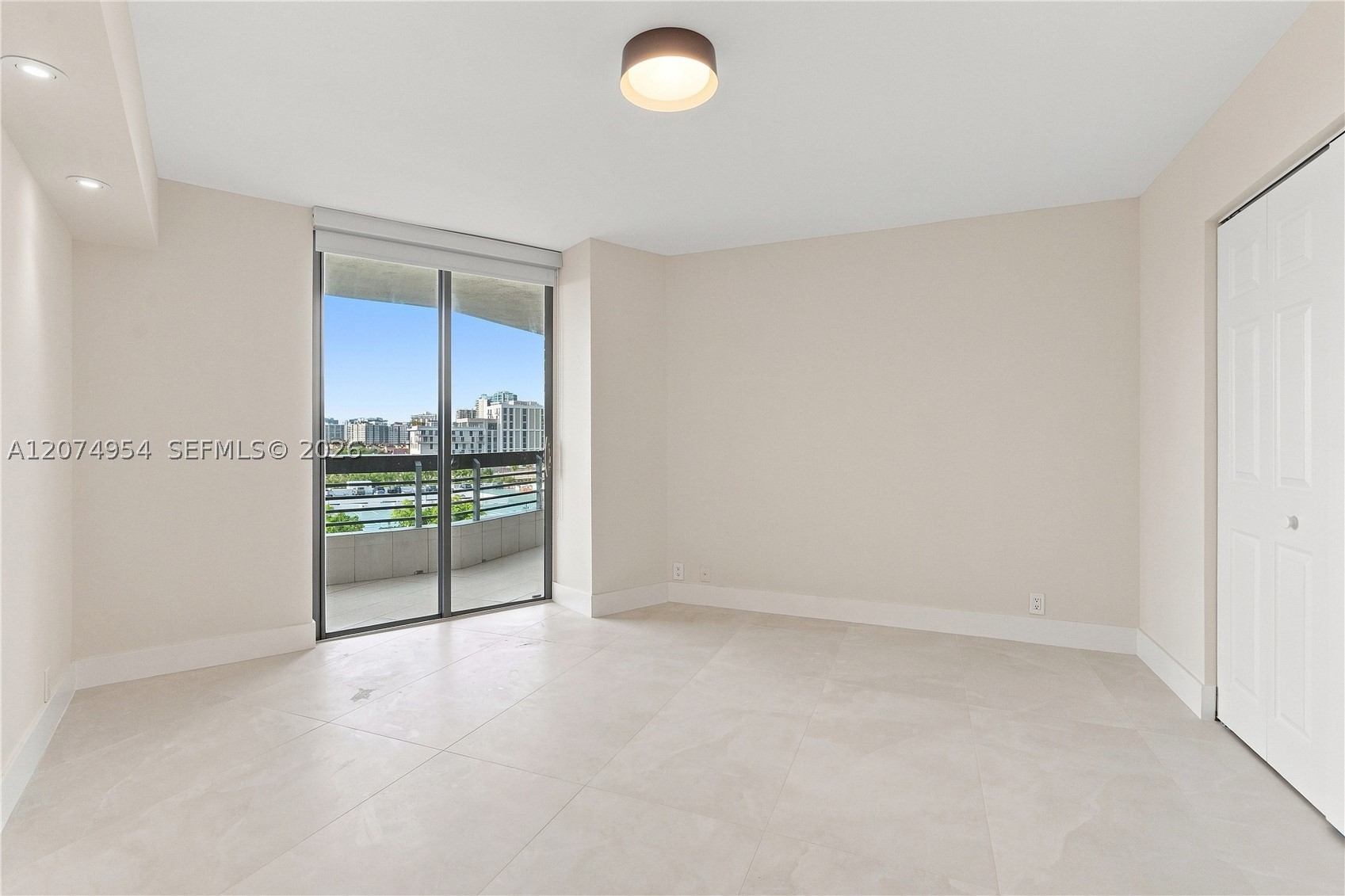 3530 Mystic Pointe Dr #808 Aventura, FL 33180