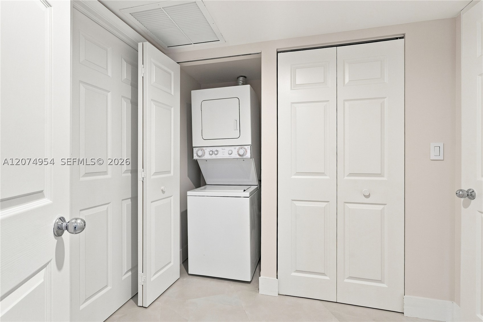3530 Mystic Pointe Dr #808 Aventura, FL 33180