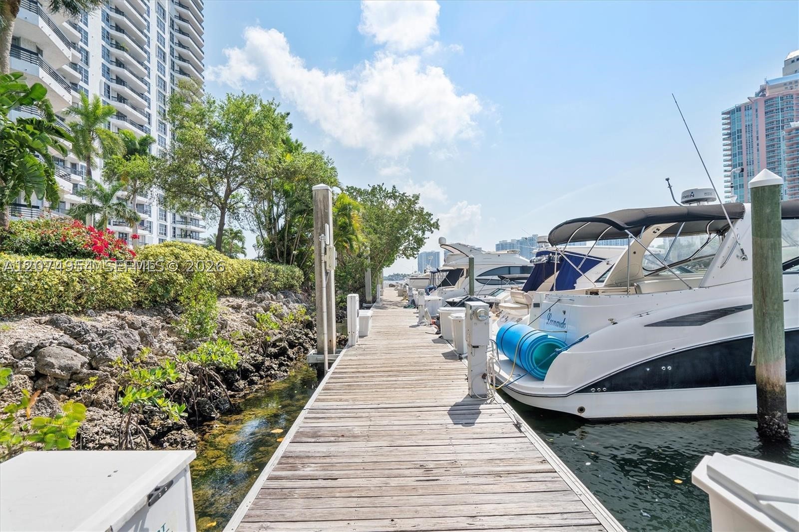 3530 Mystic Pointe Dr #808 Aventura, FL 33180