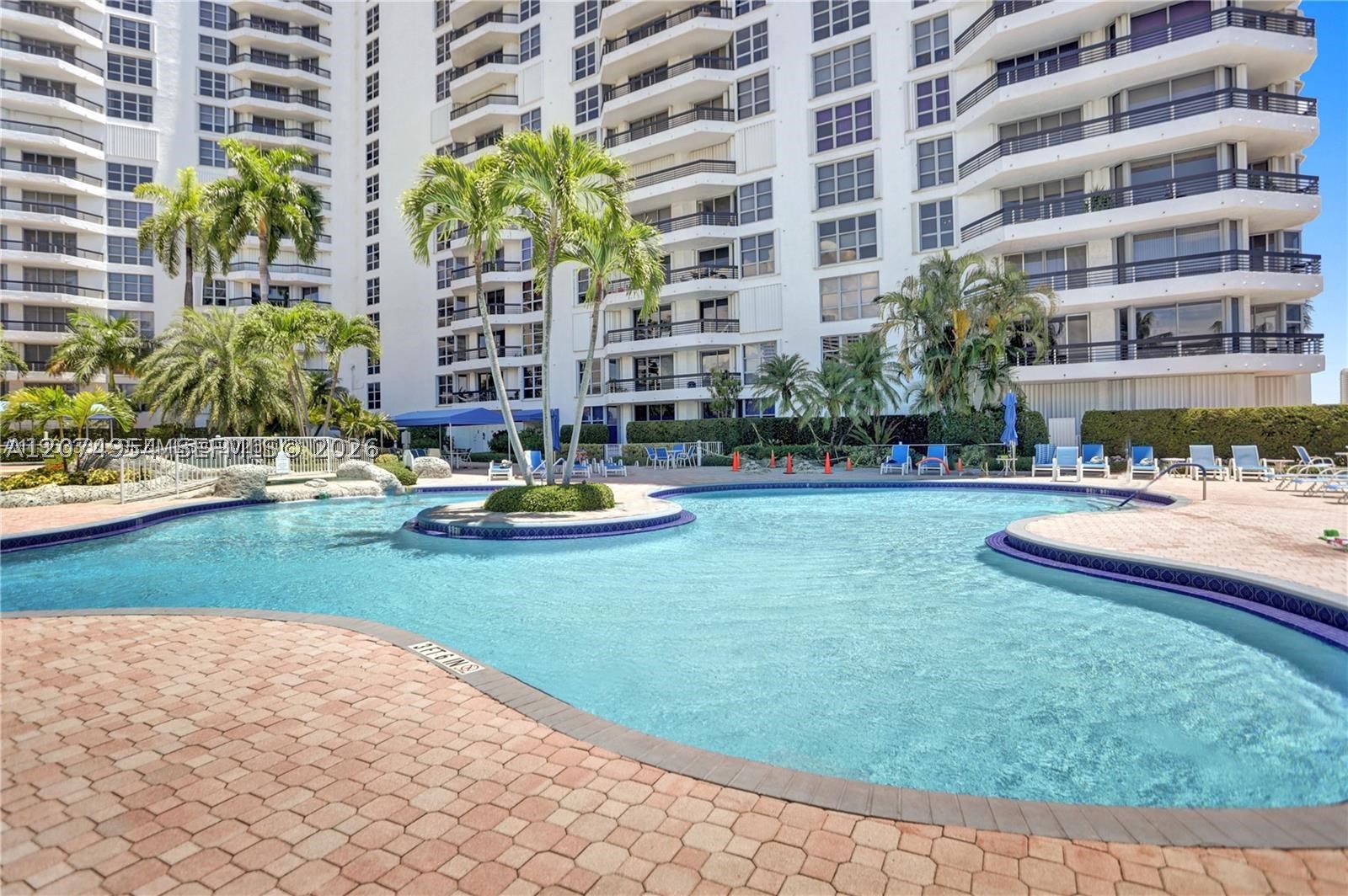 3530 Mystic Pointe Dr #808 Aventura, FL 33180