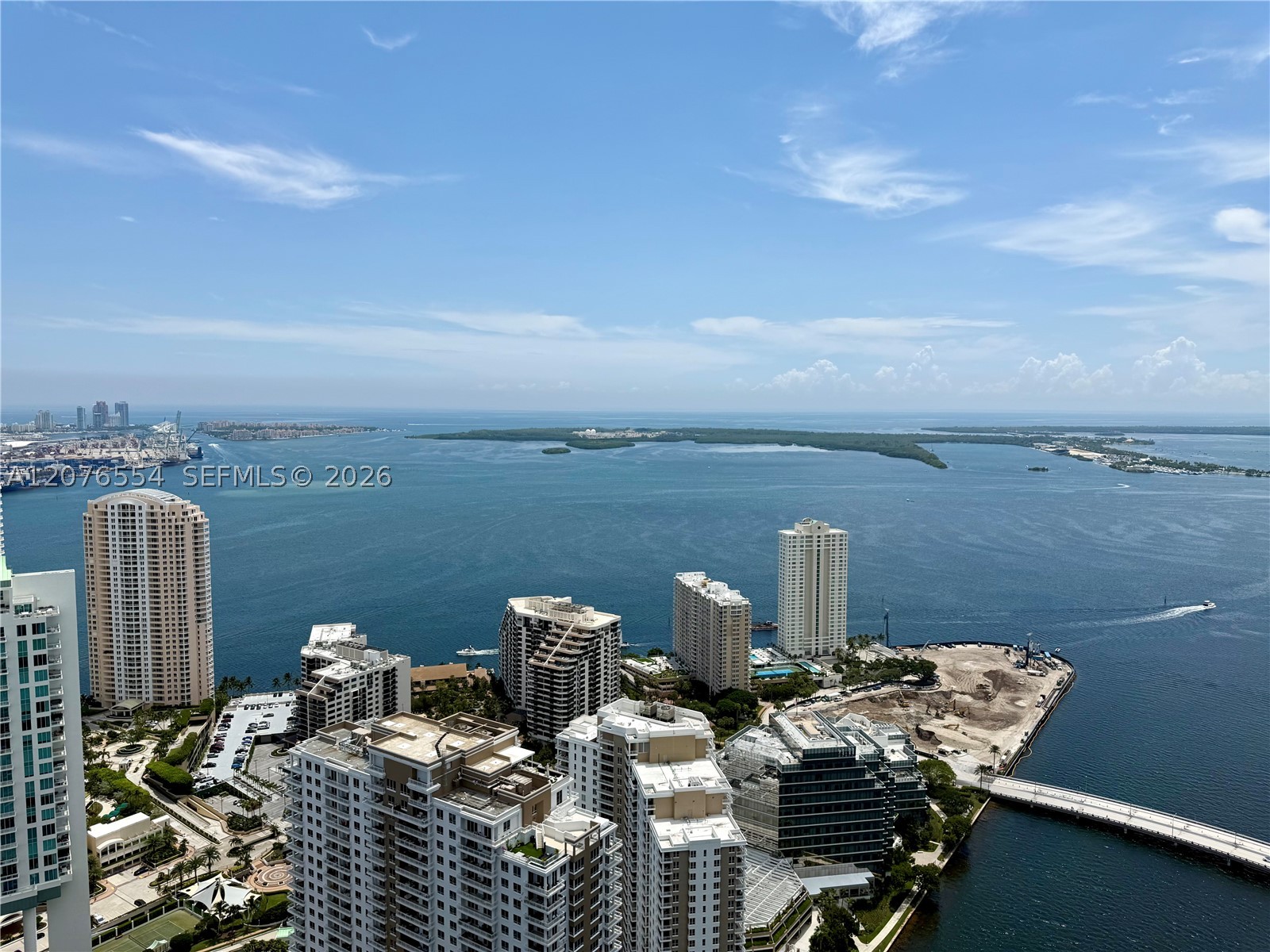 465 Brickell Ave #5605