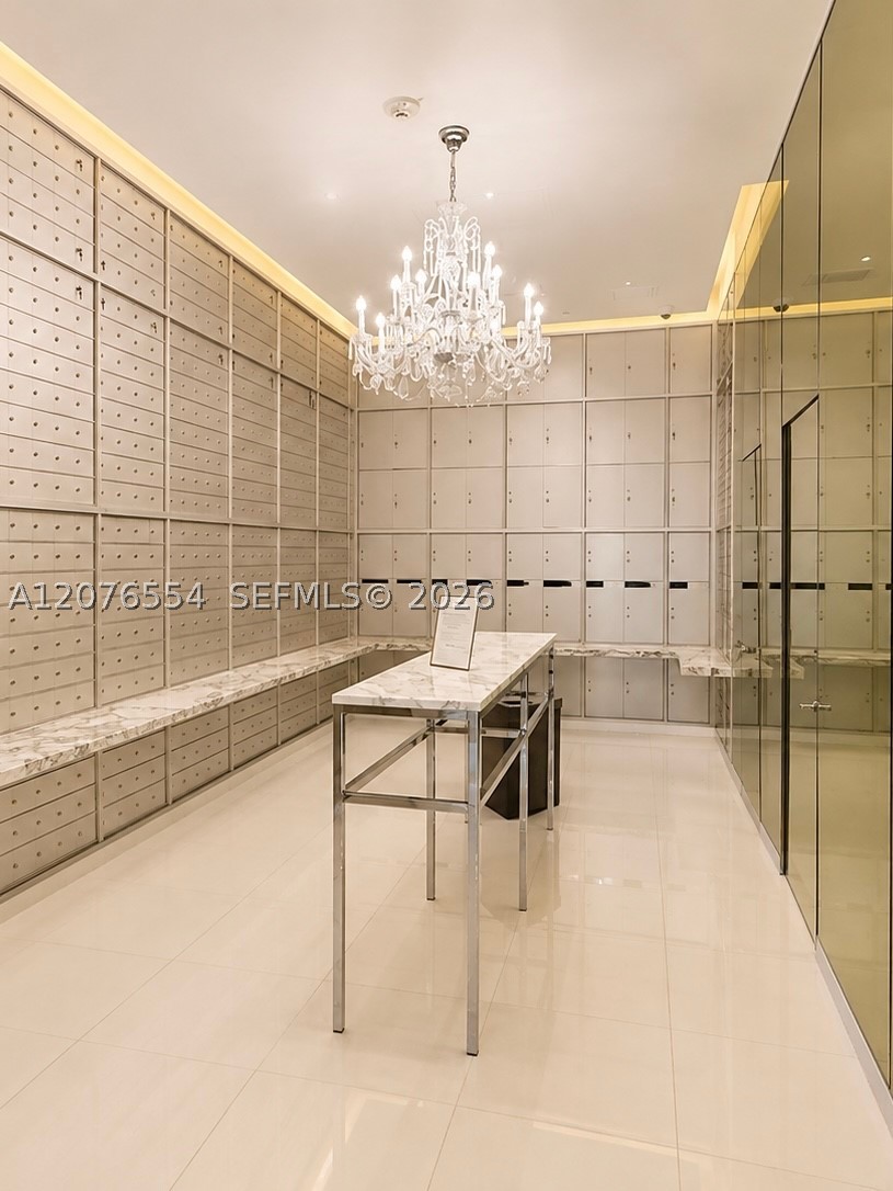 image Icon Brickell I26