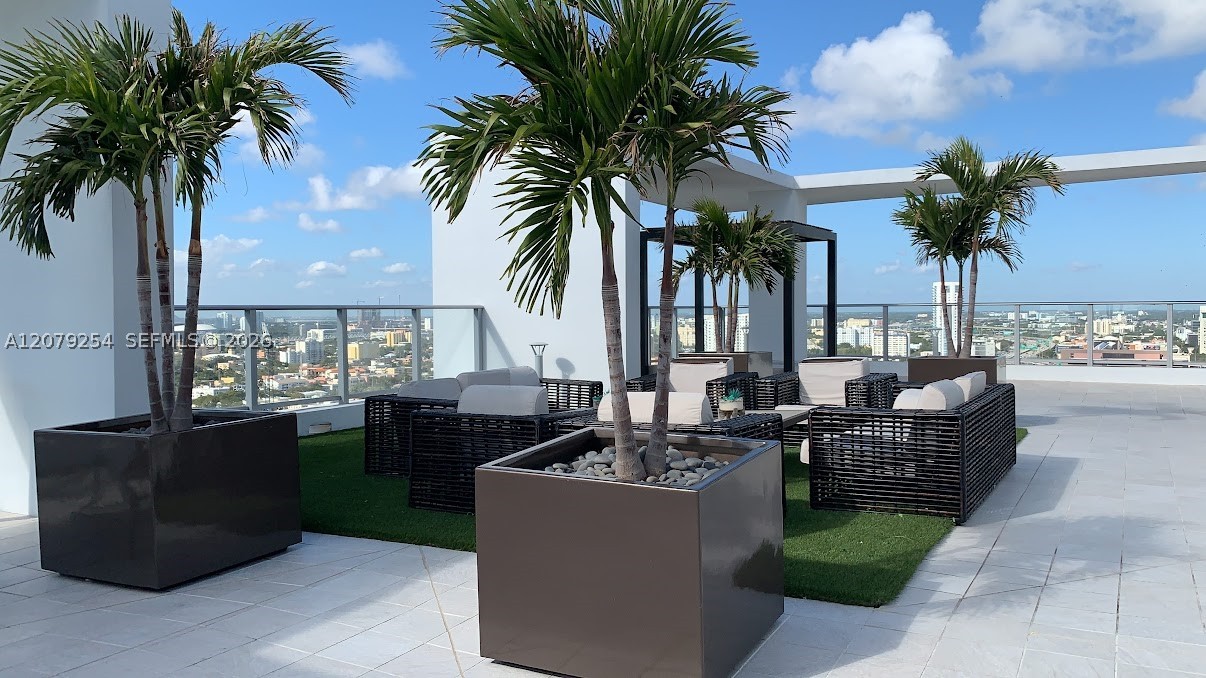 image Brickell Ten13