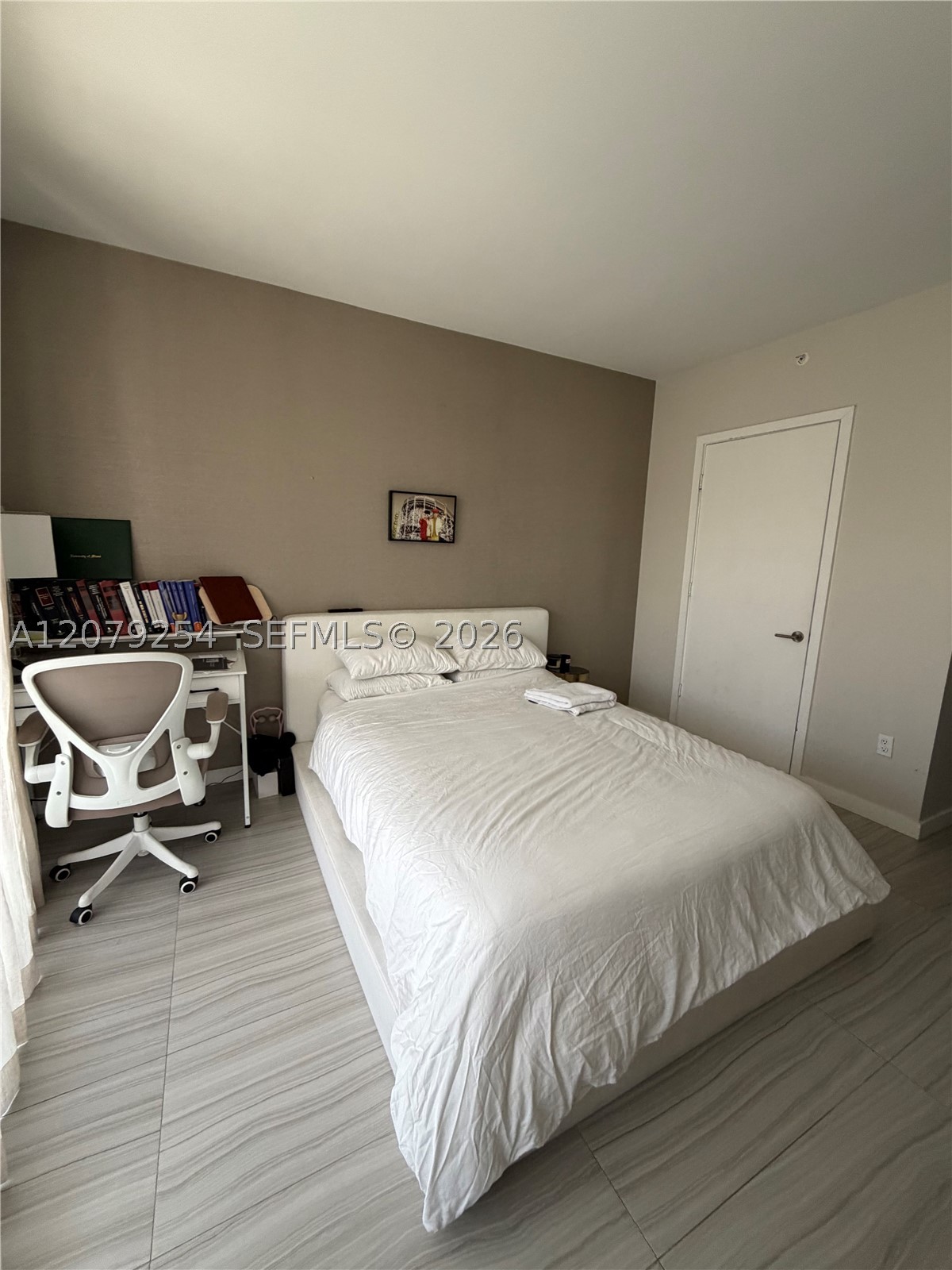 image Brickell Ten8