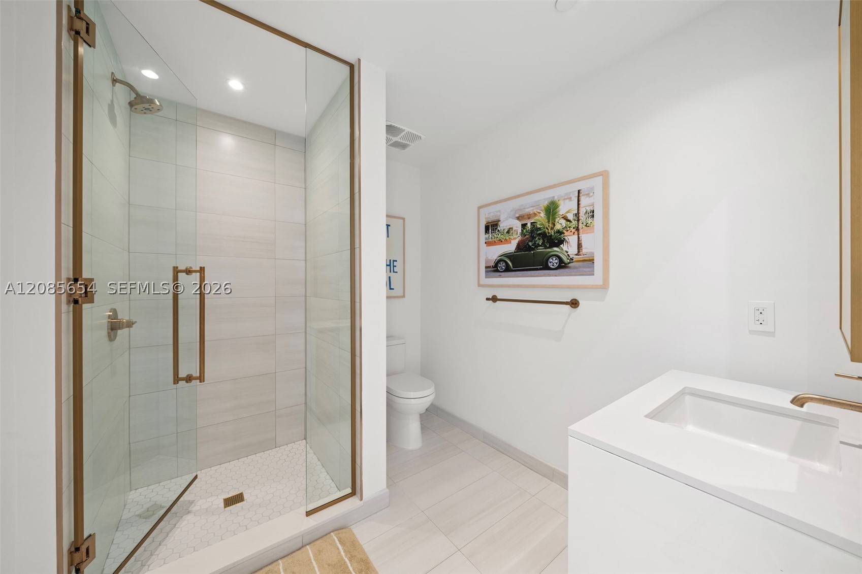 2678 Tigertail Ave #1101 Miami, FL 33133