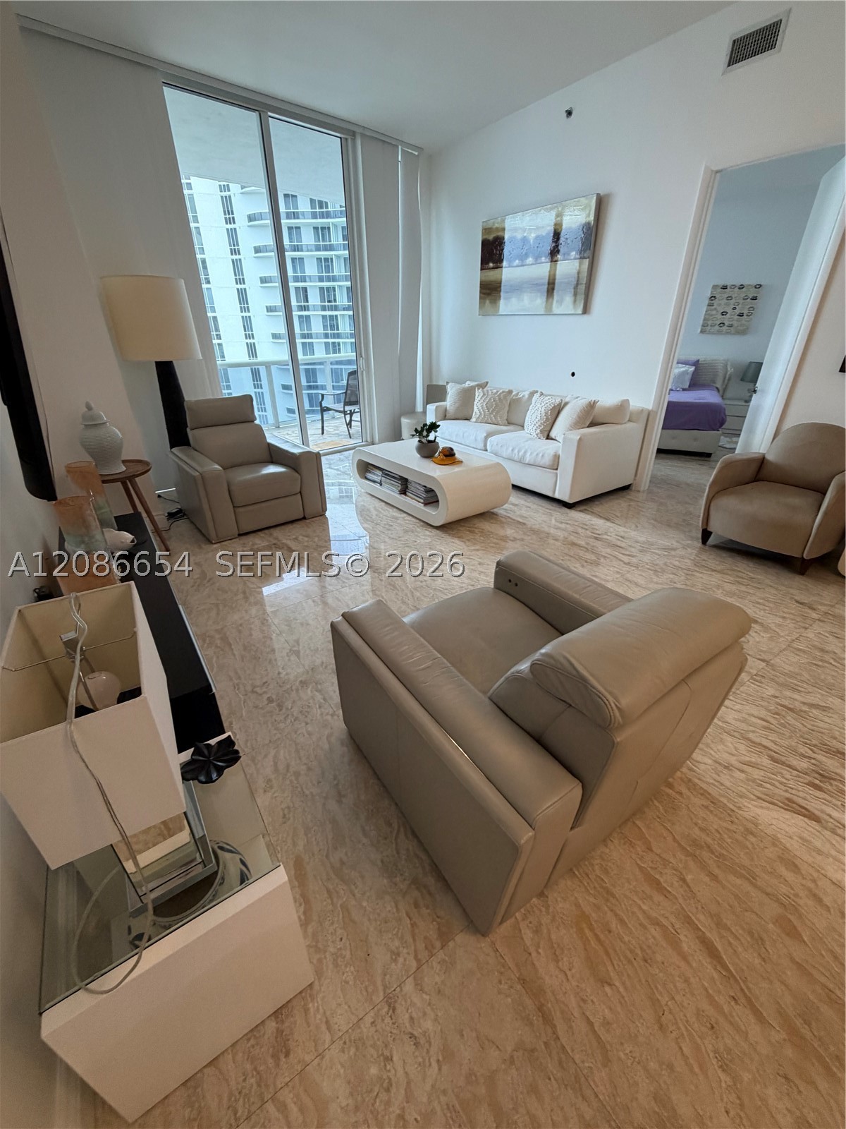 15901 Collins Ave #3707