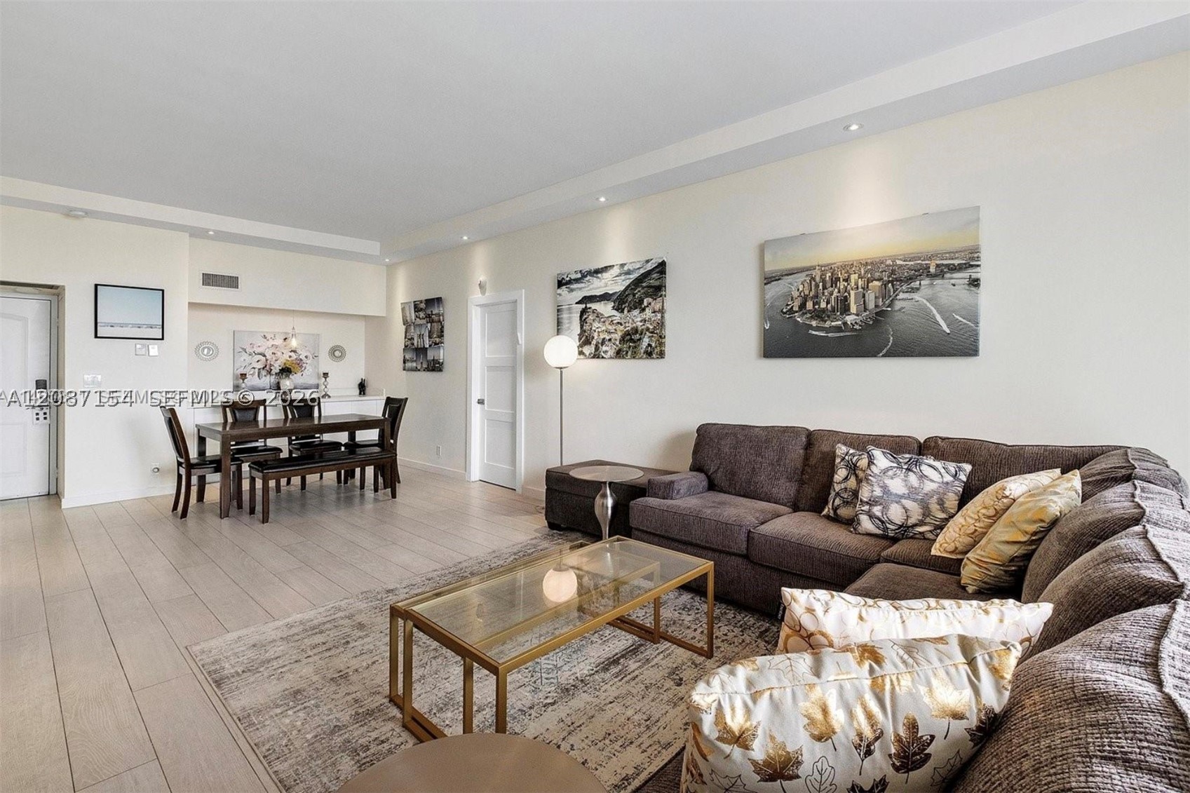 image Arlen House East1