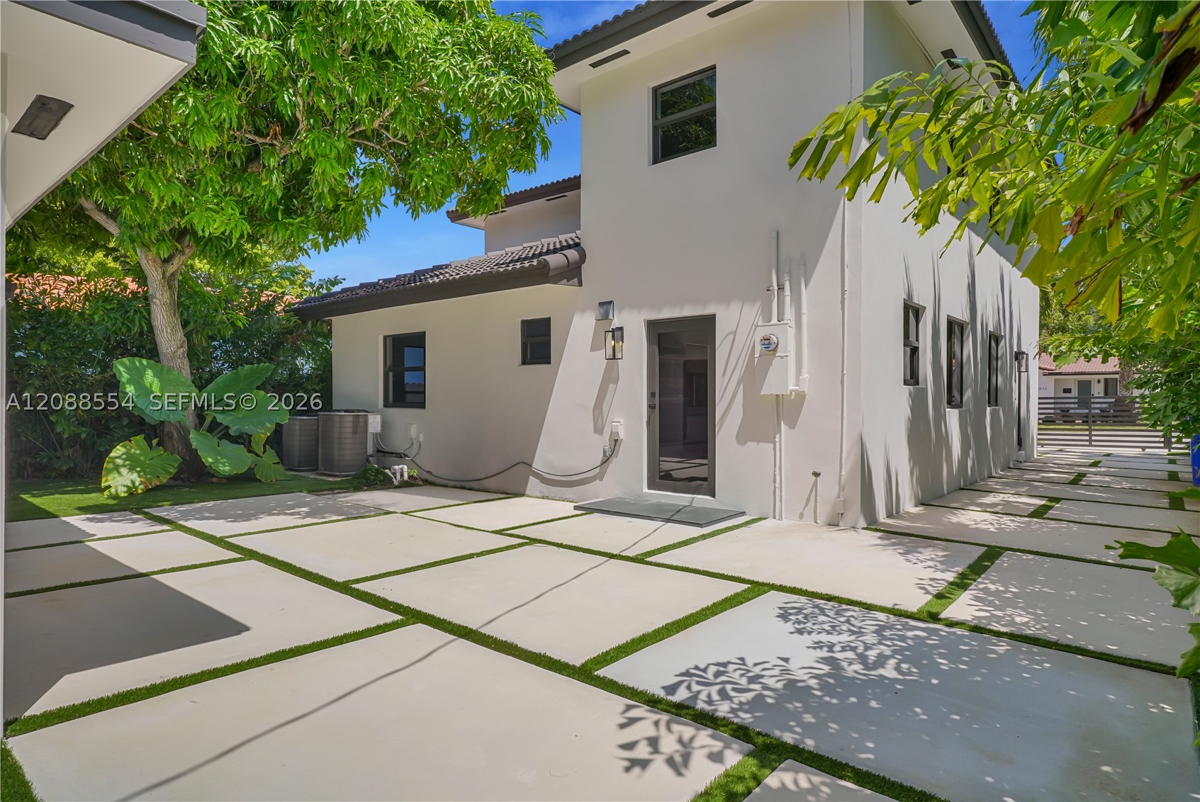 1936 SW 18th St Miami, FL 33145